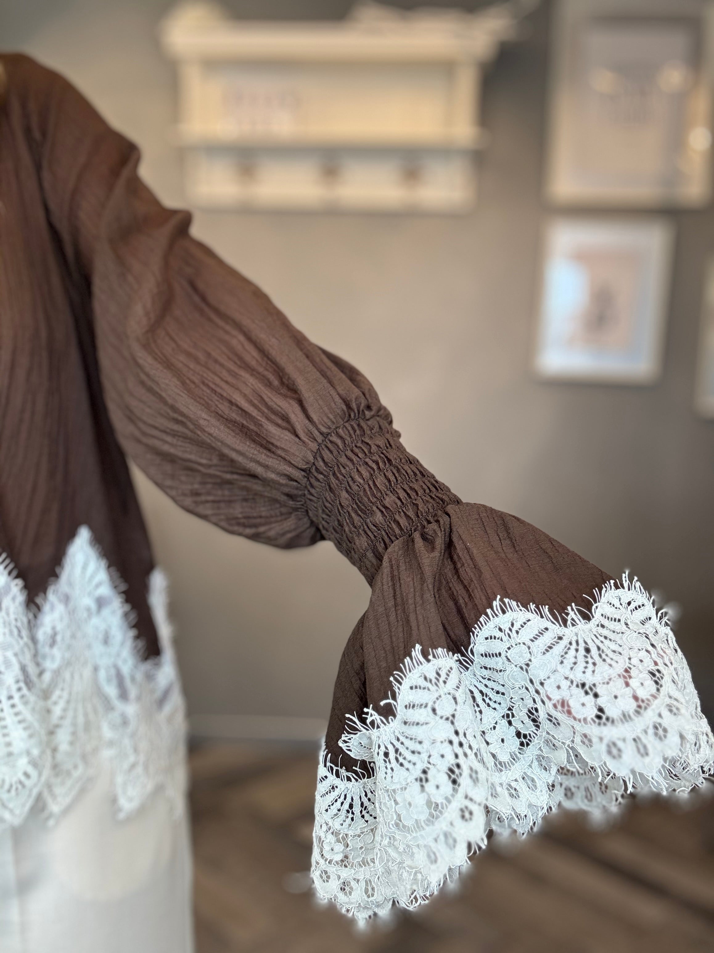 Blusa Romantic lace cioccolato