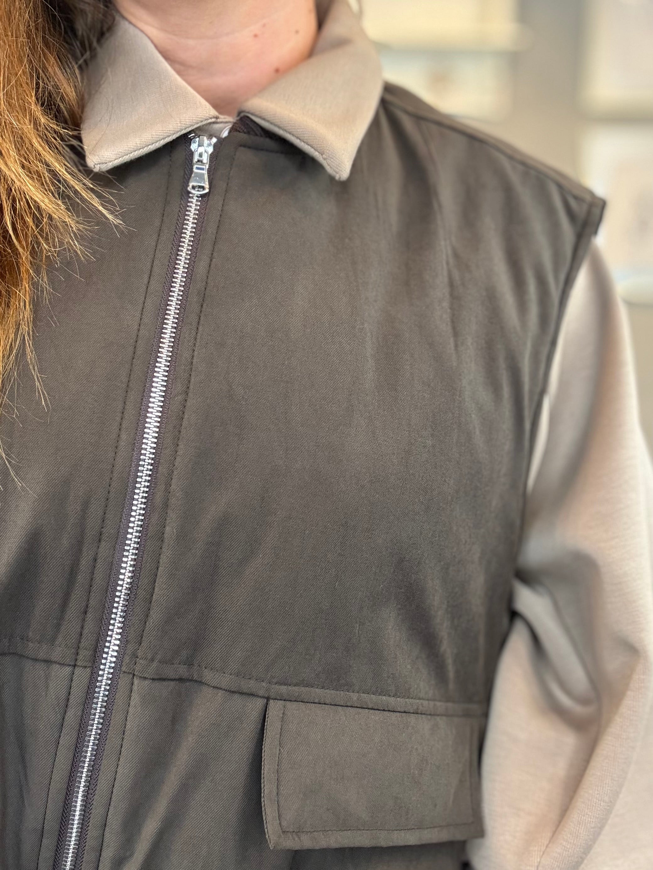 Lumina gilet smanicato moro