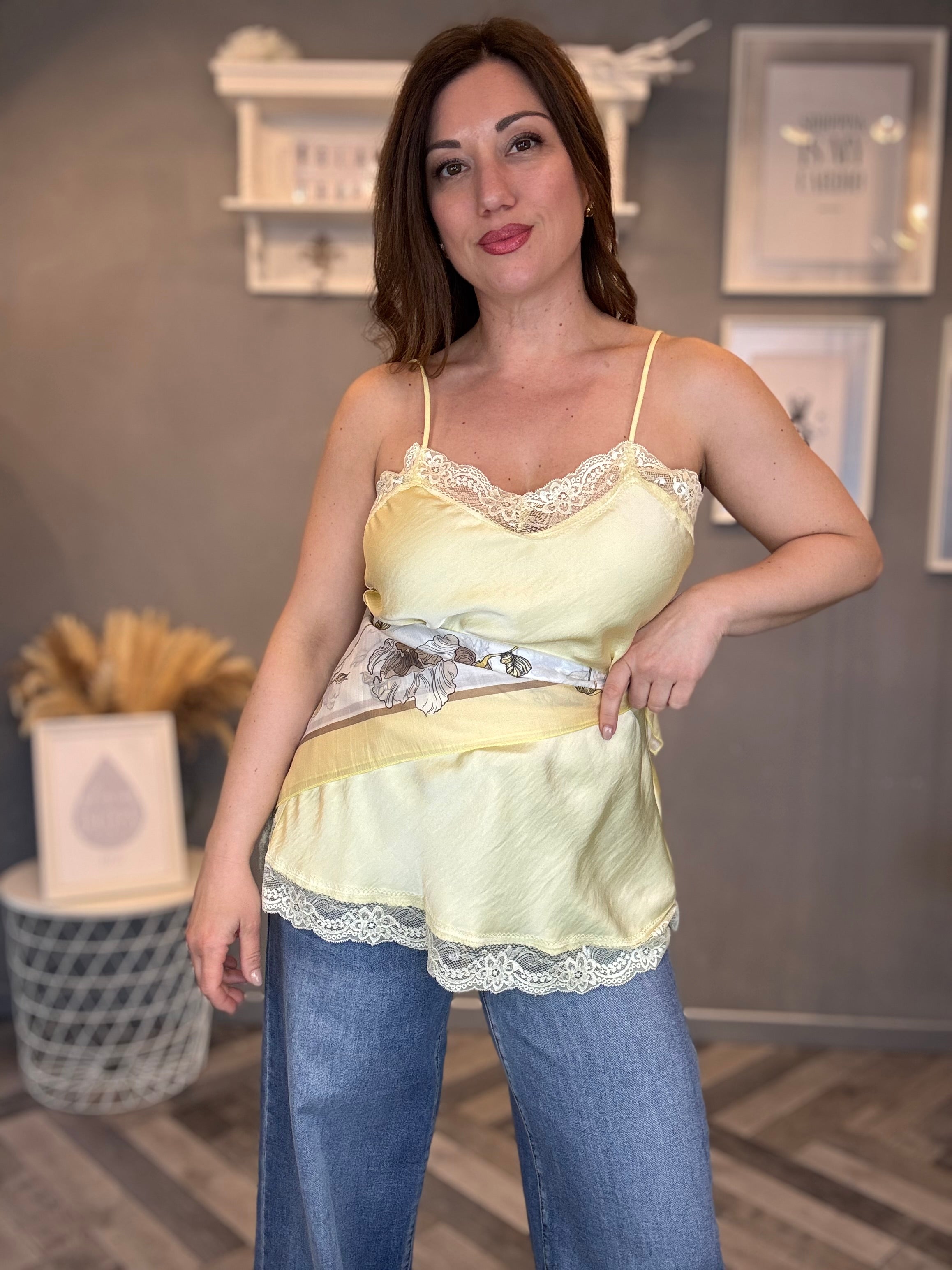 Top Velvet lace giallo pastello
