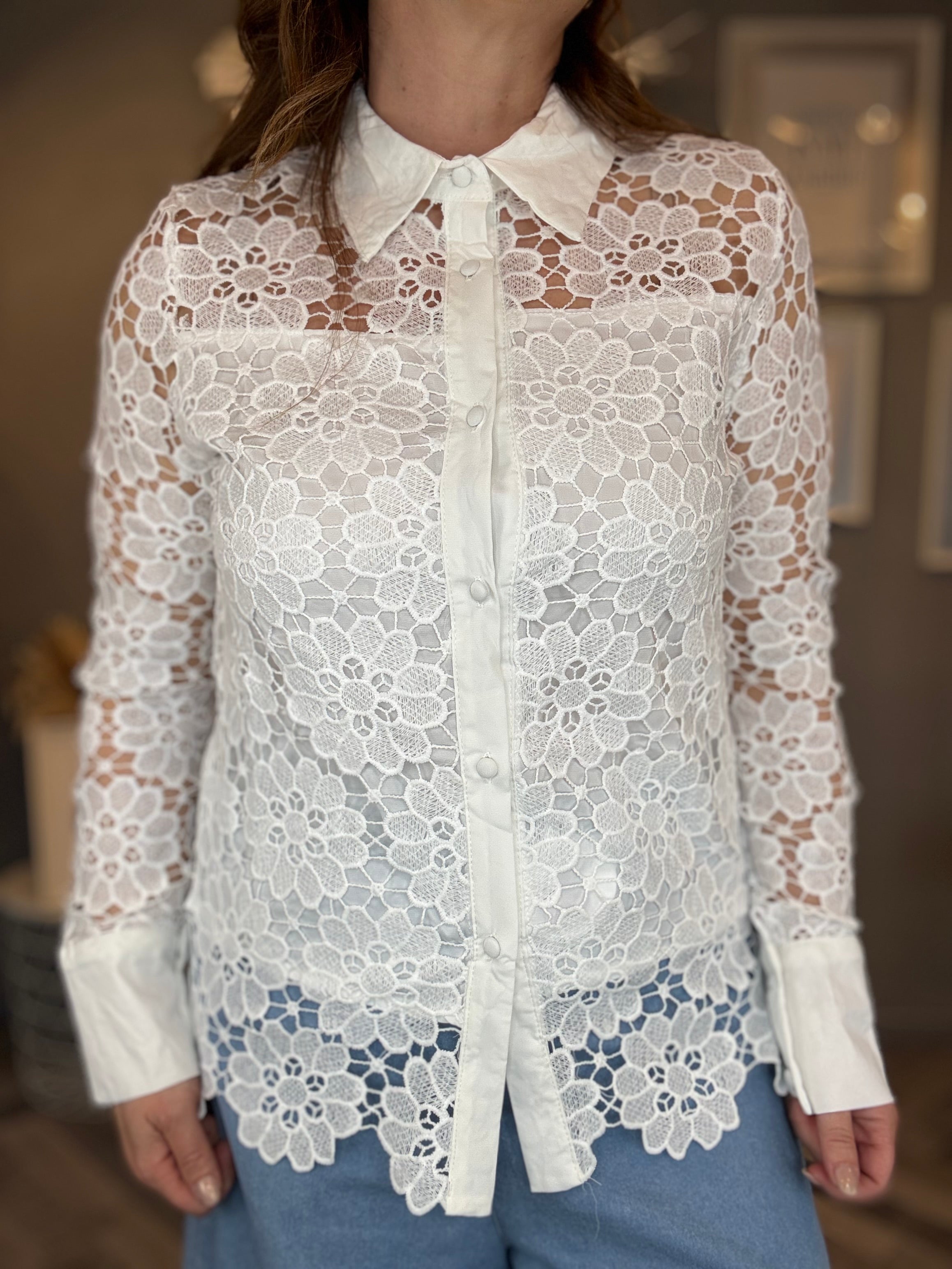 Camicia fiori pizzo macramè