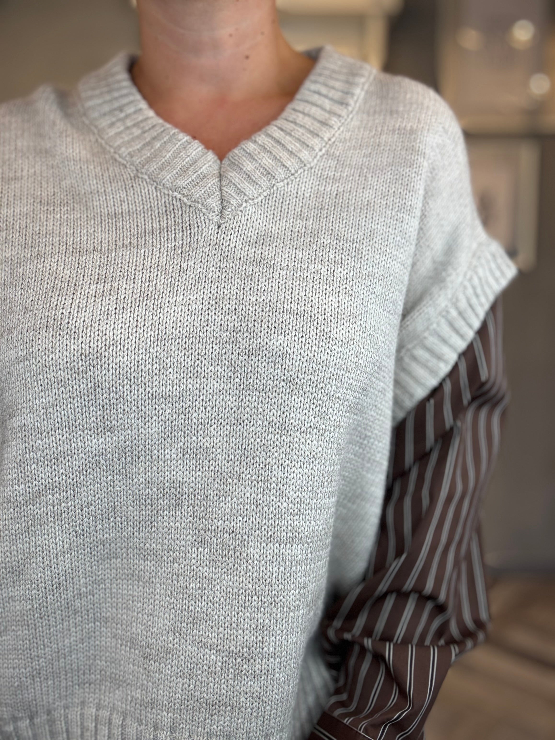 Lumina gilet in maglia cacha maniche camicia cioccolato