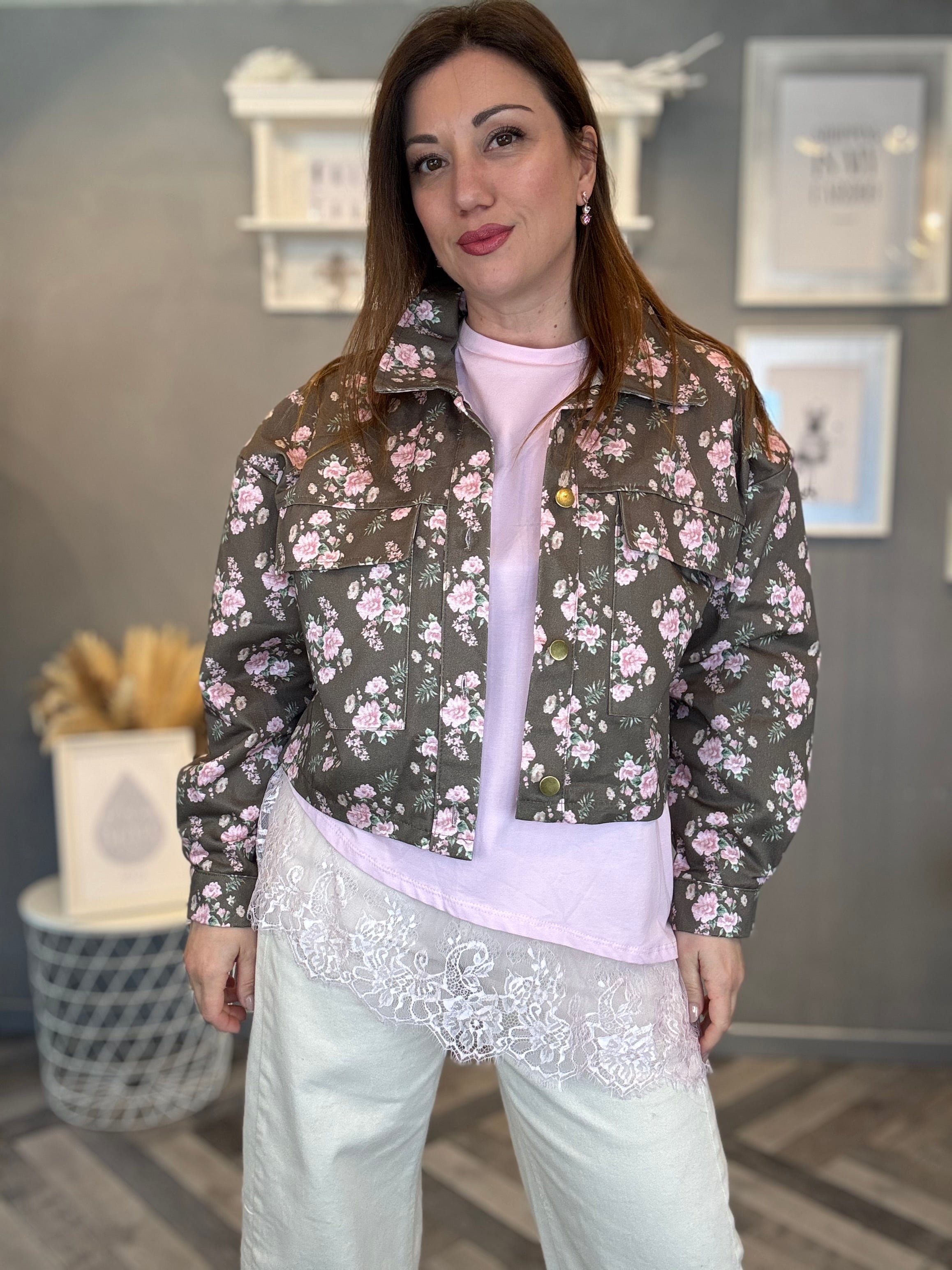 T-shirt rosa over con pizzo