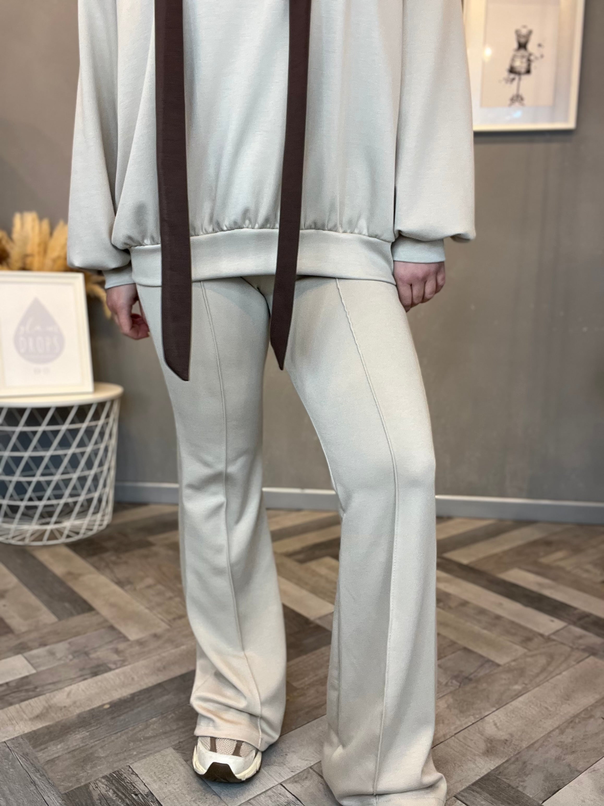 Pantalone flare in tessuto tecnico
