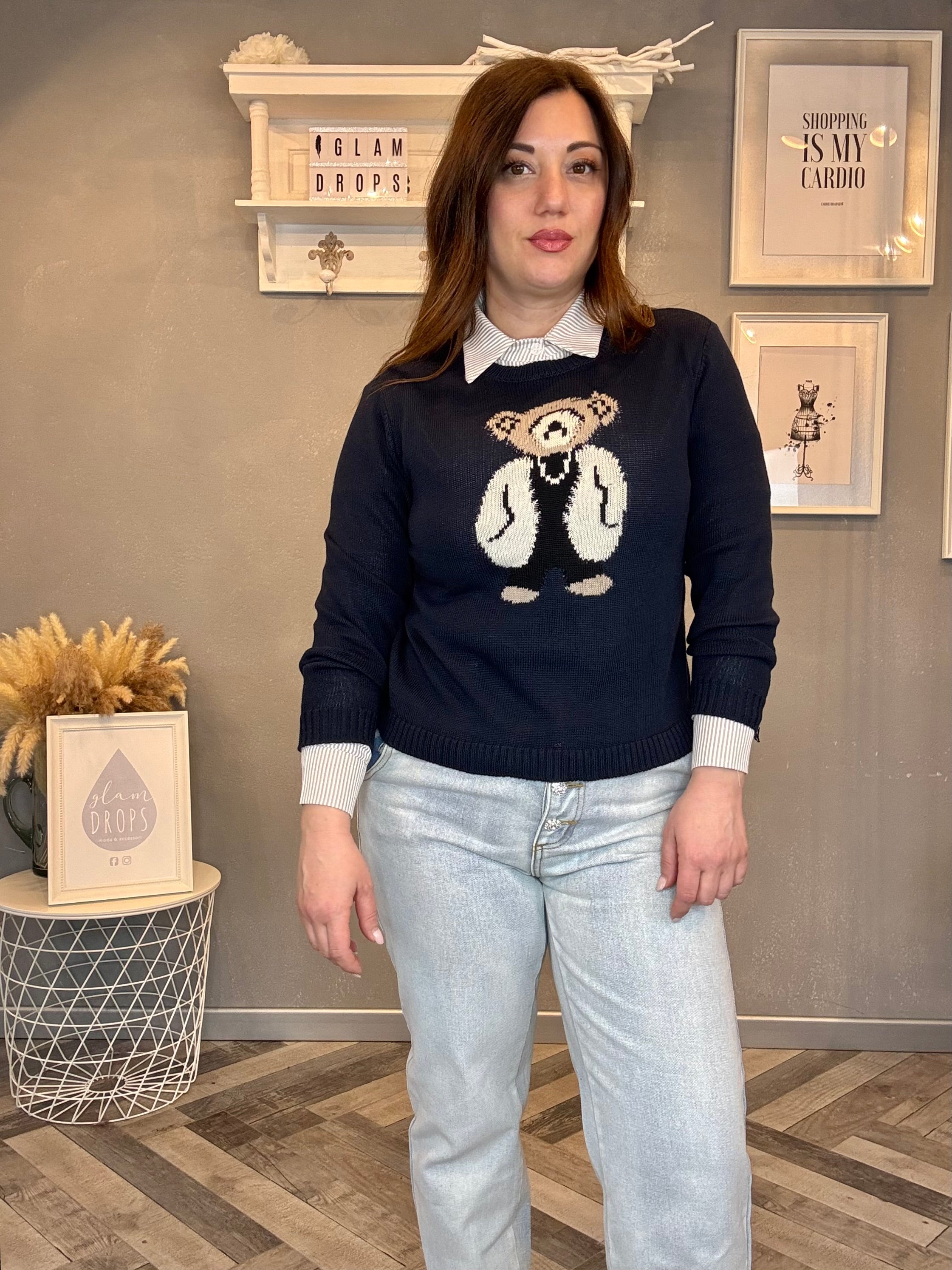 Maglioncino blu con orsetto beige
