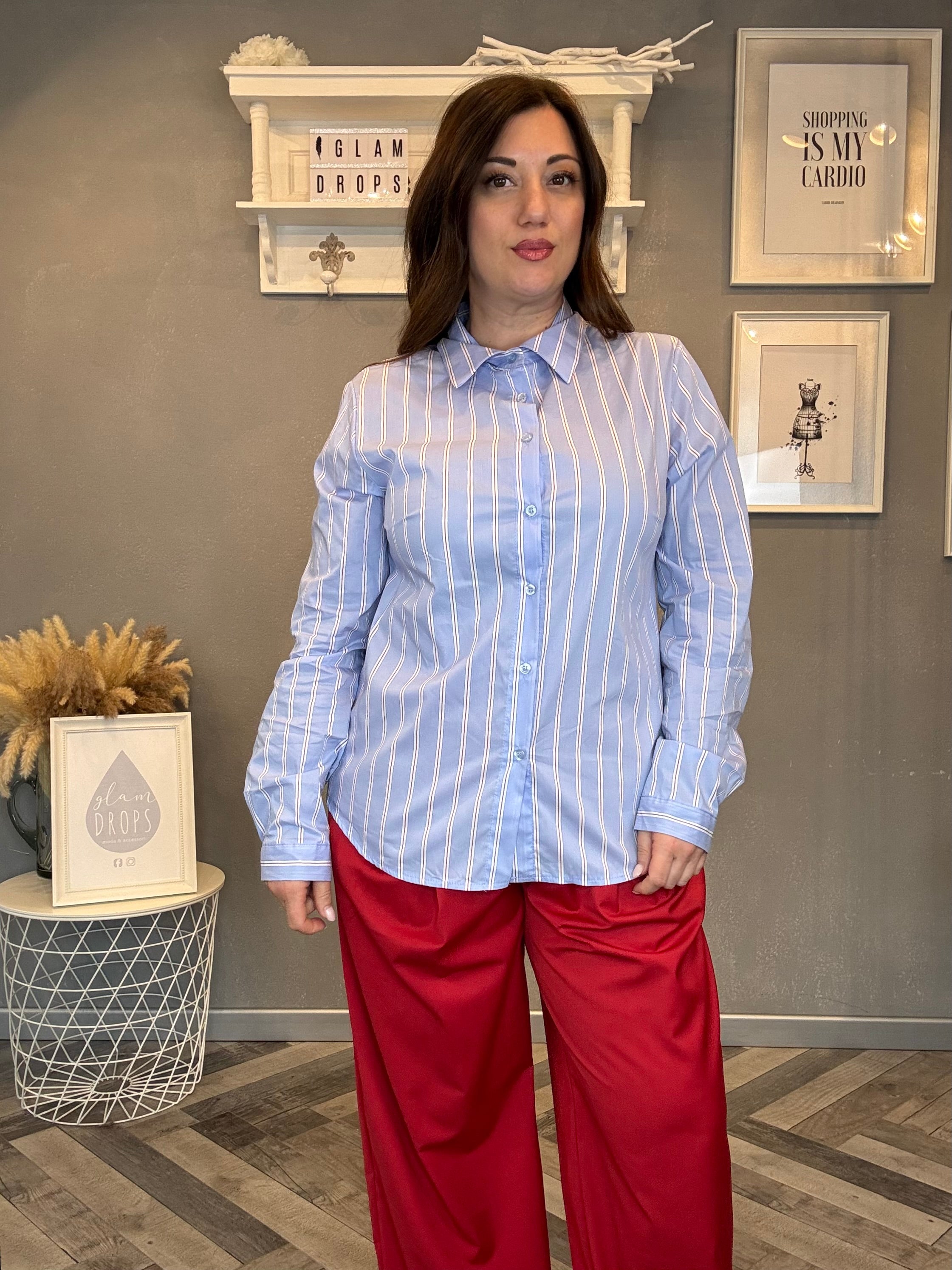 Camicia a righe rosse e bianche