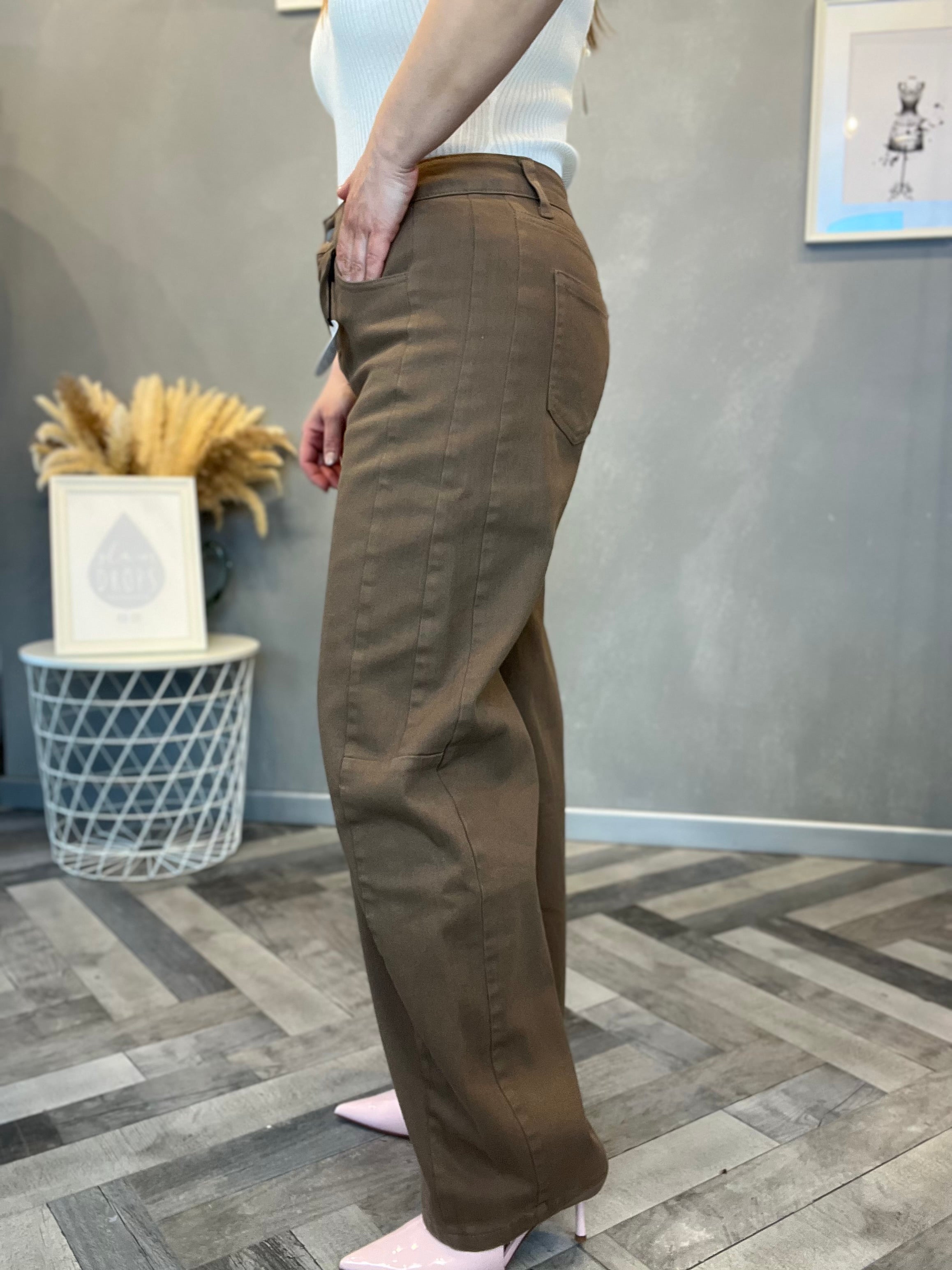 Jeans barrel tortora