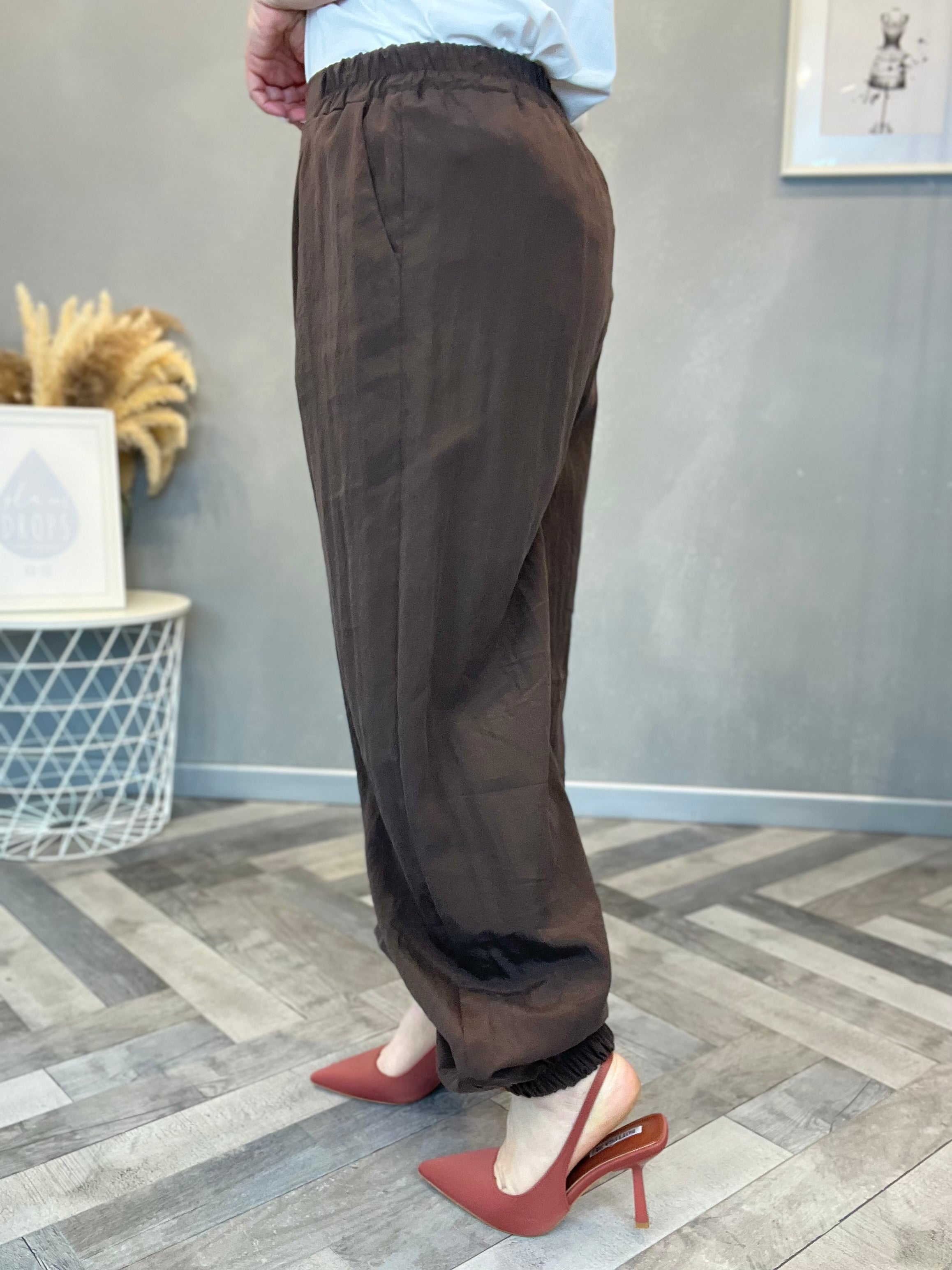 Pantalone jogger Cupro moro