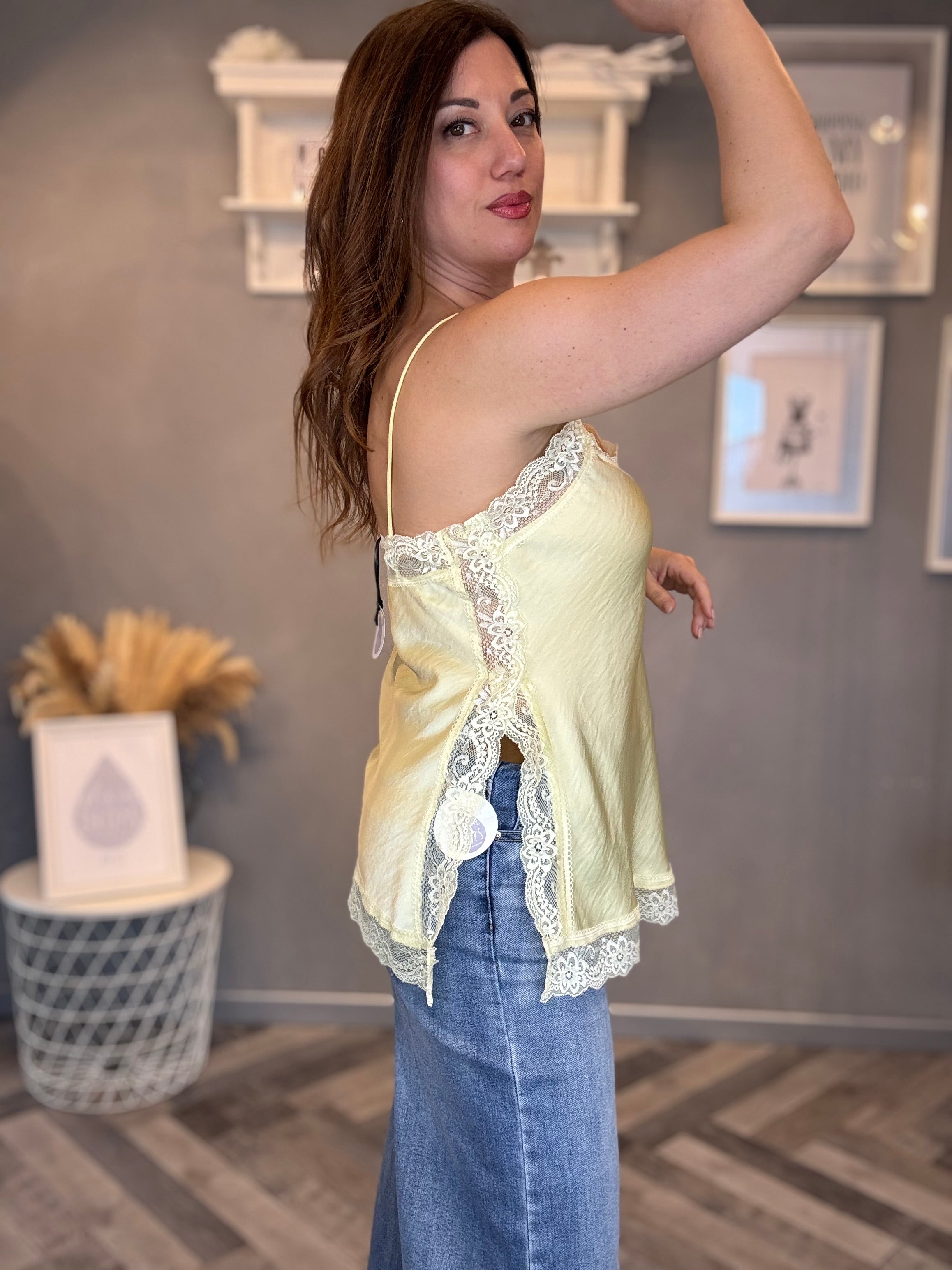 Top Velvet lace giallo pastello