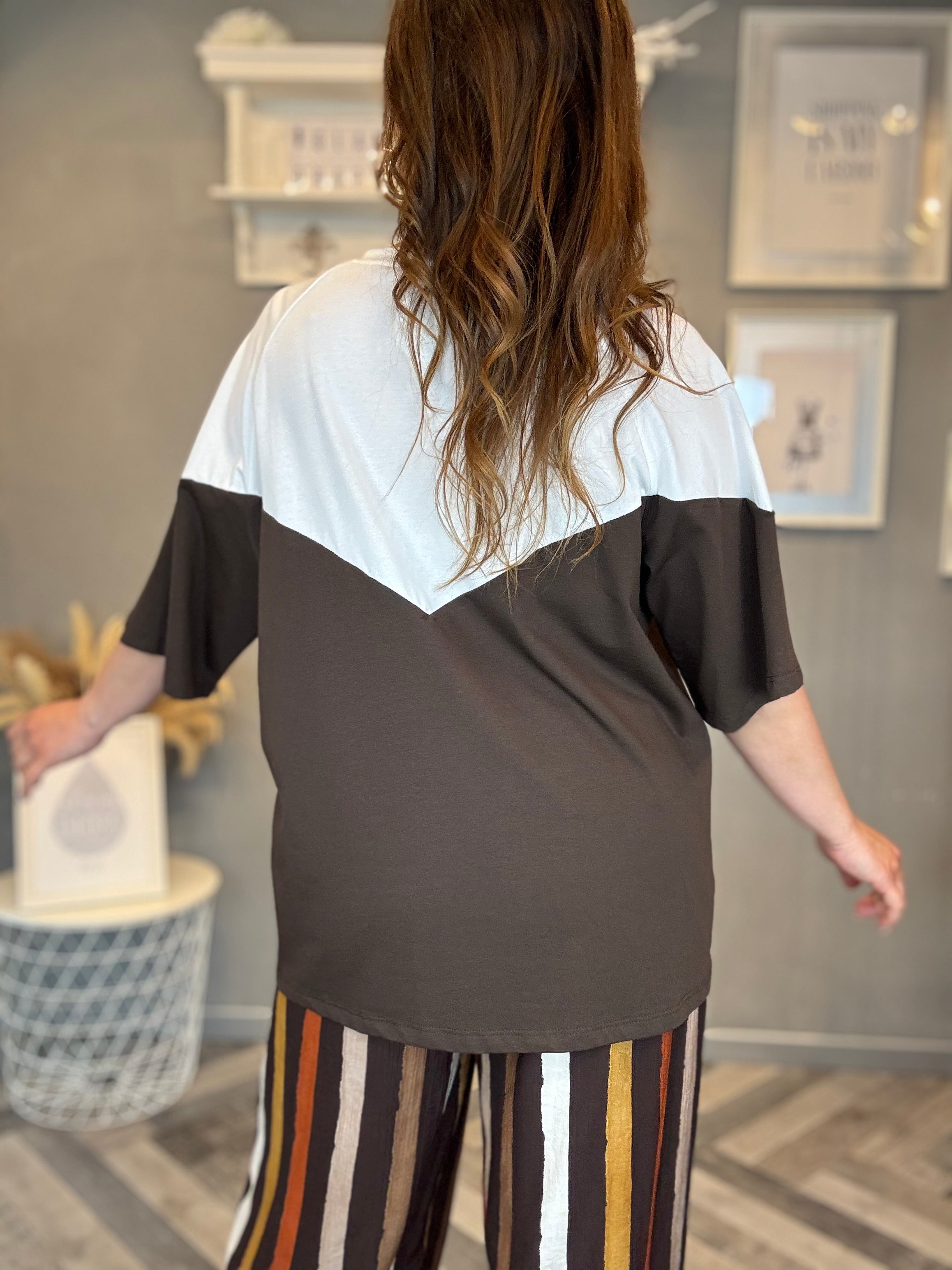 T-shirt over bicolor moro e bianco