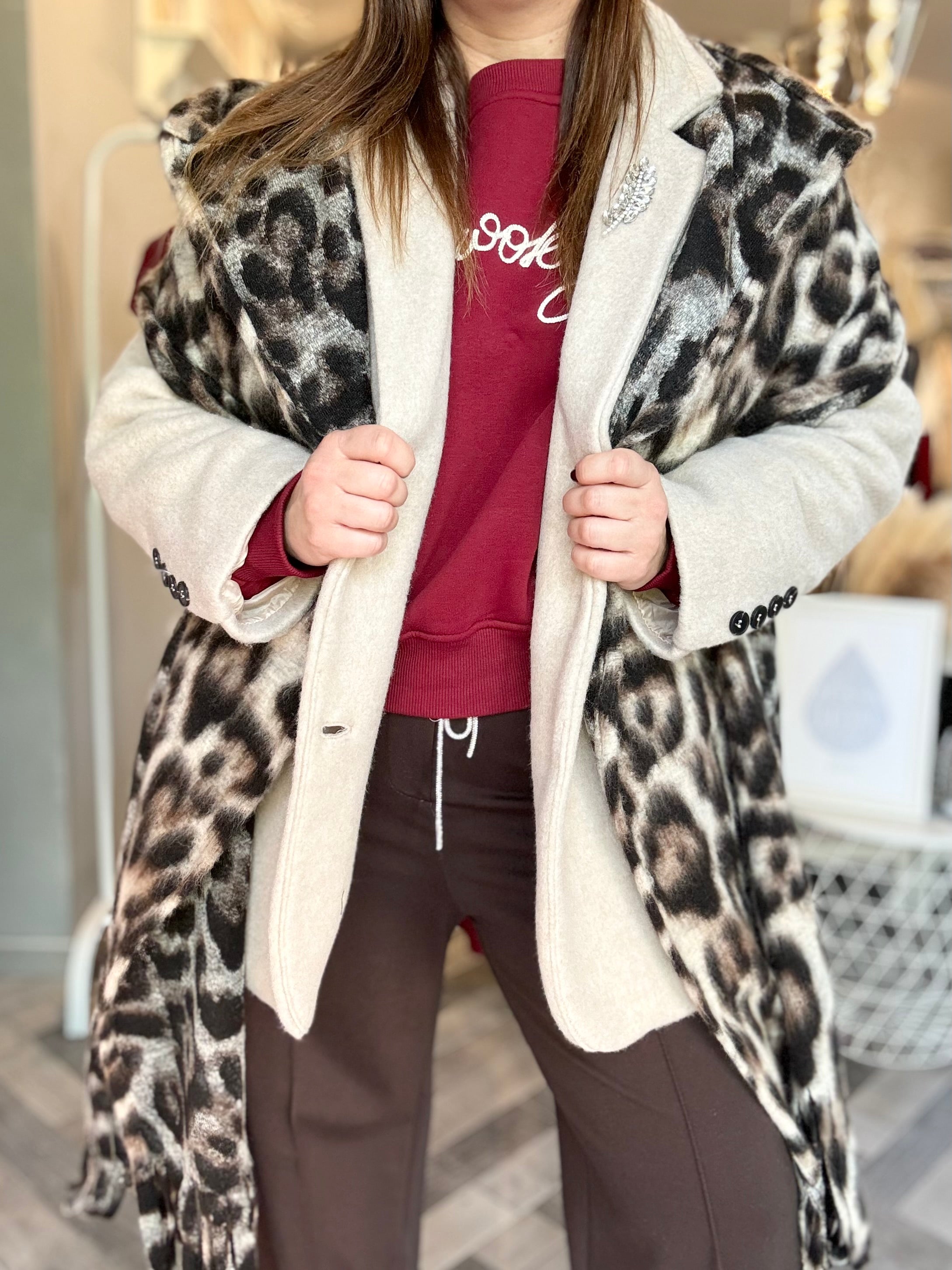 Blazer giacca cappotto over in panno con cabochon