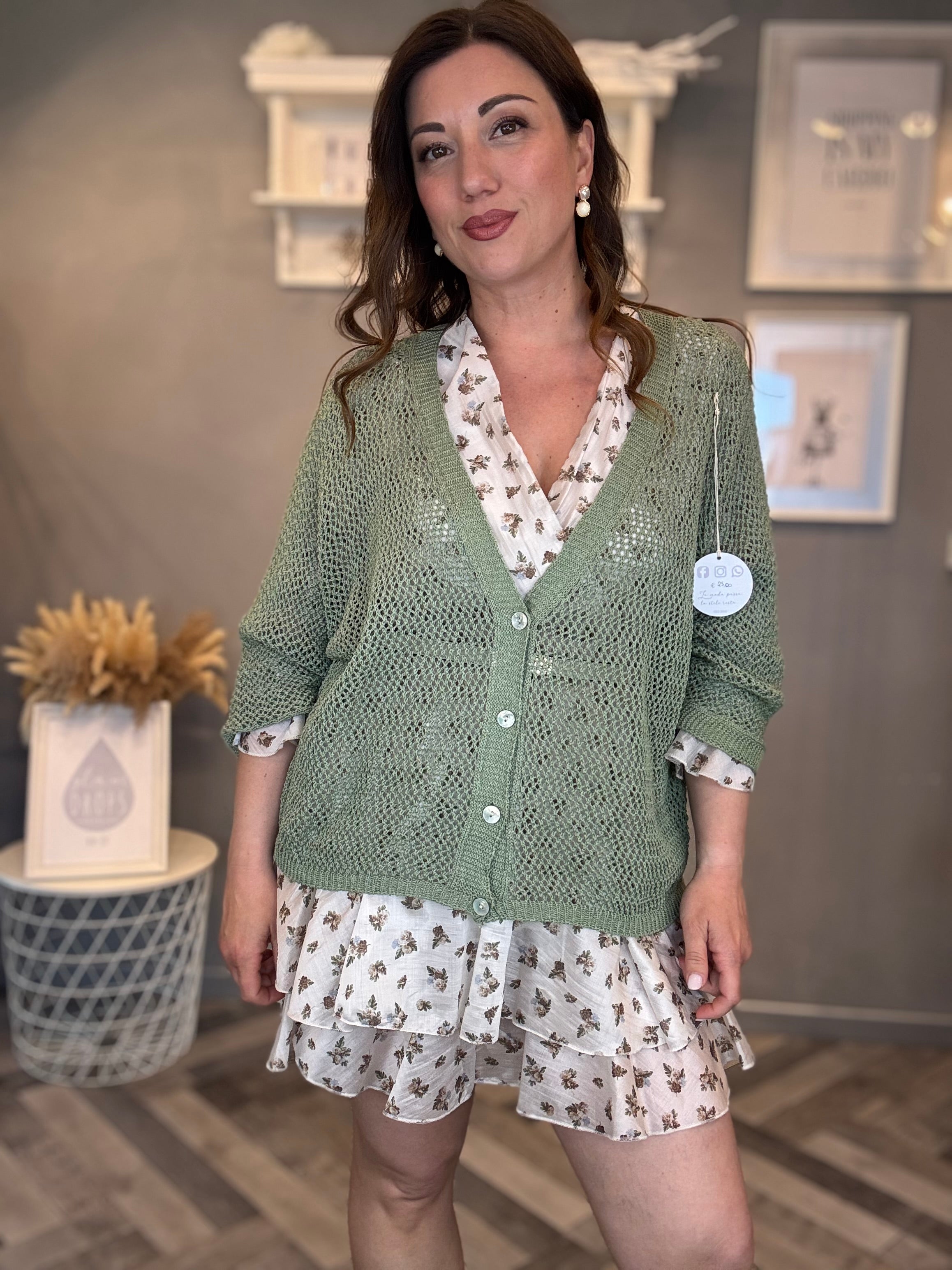 Cardigan traforato in cotone verde salvia