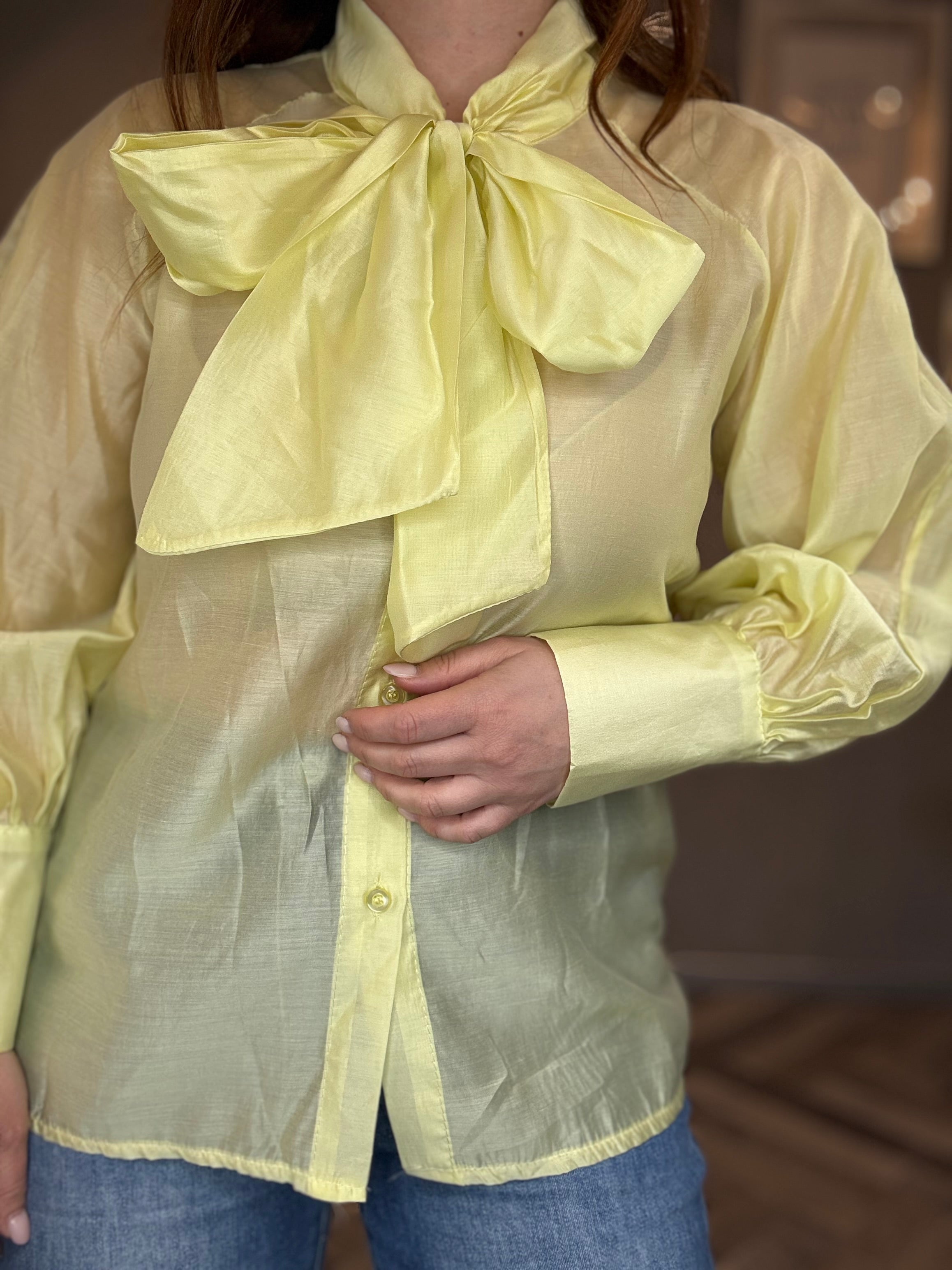 Camicia in tencel con fiocco