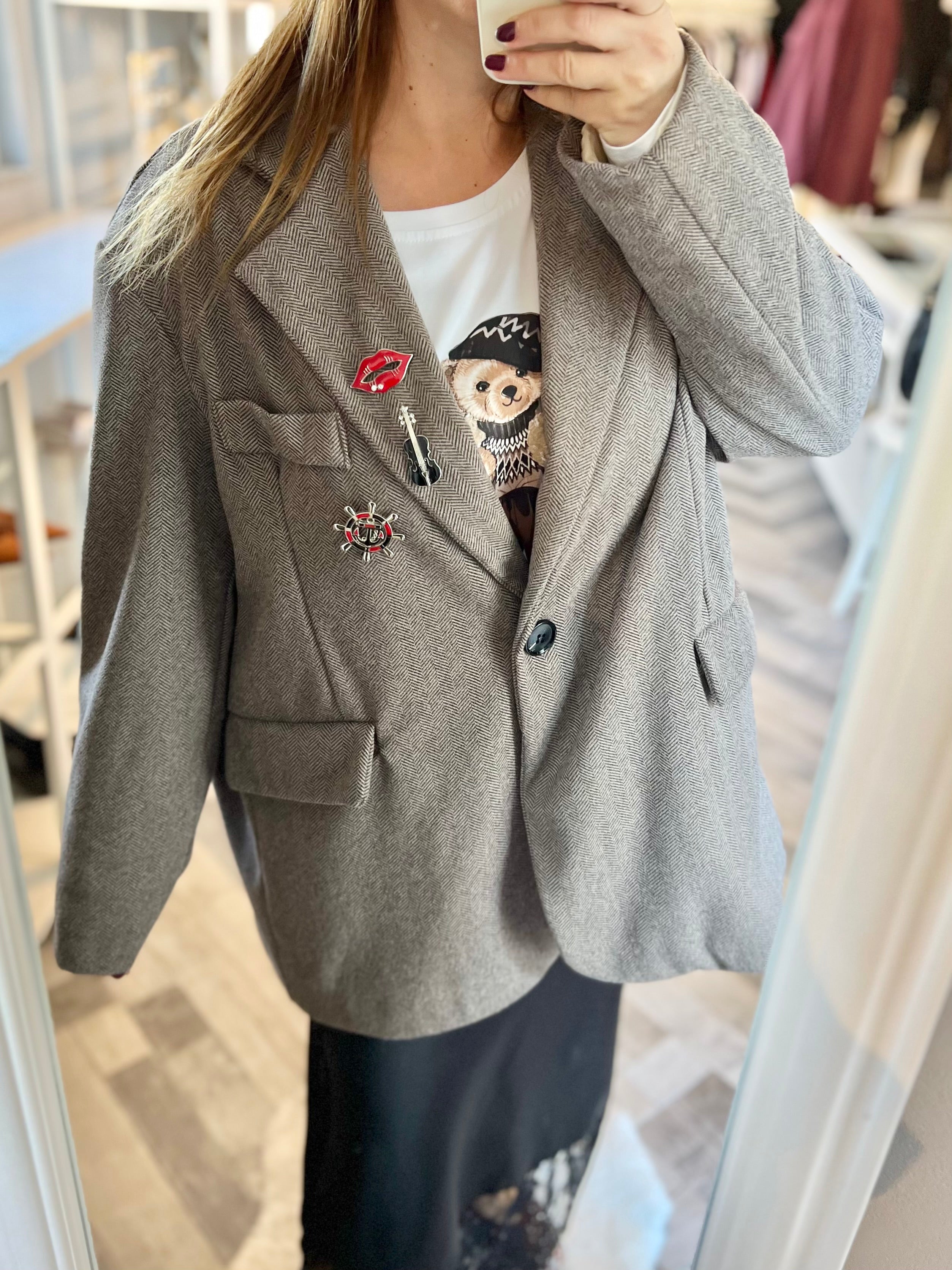 Blazer spigato con spille