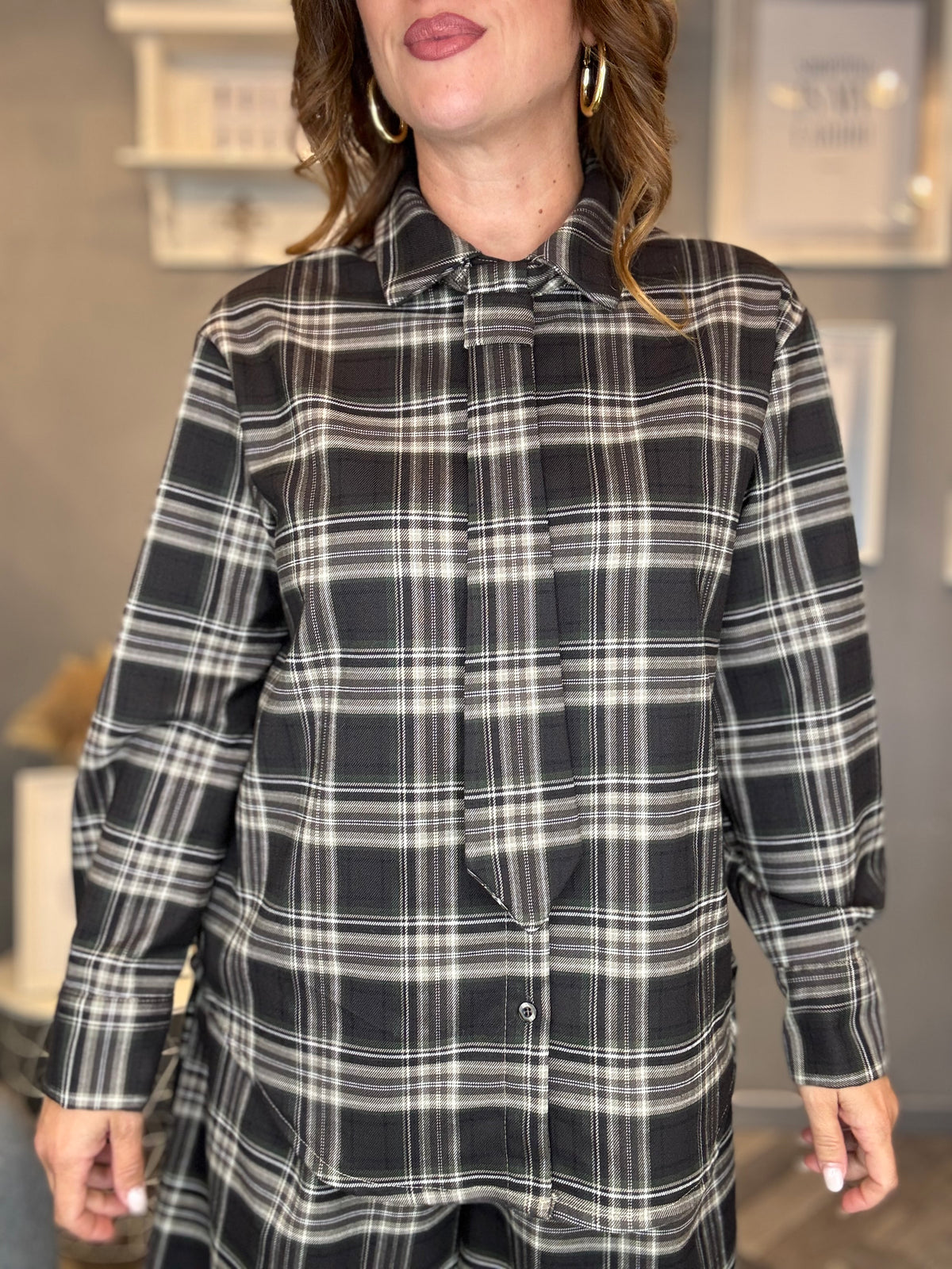 Camicia check moro e verde militare con cravatta