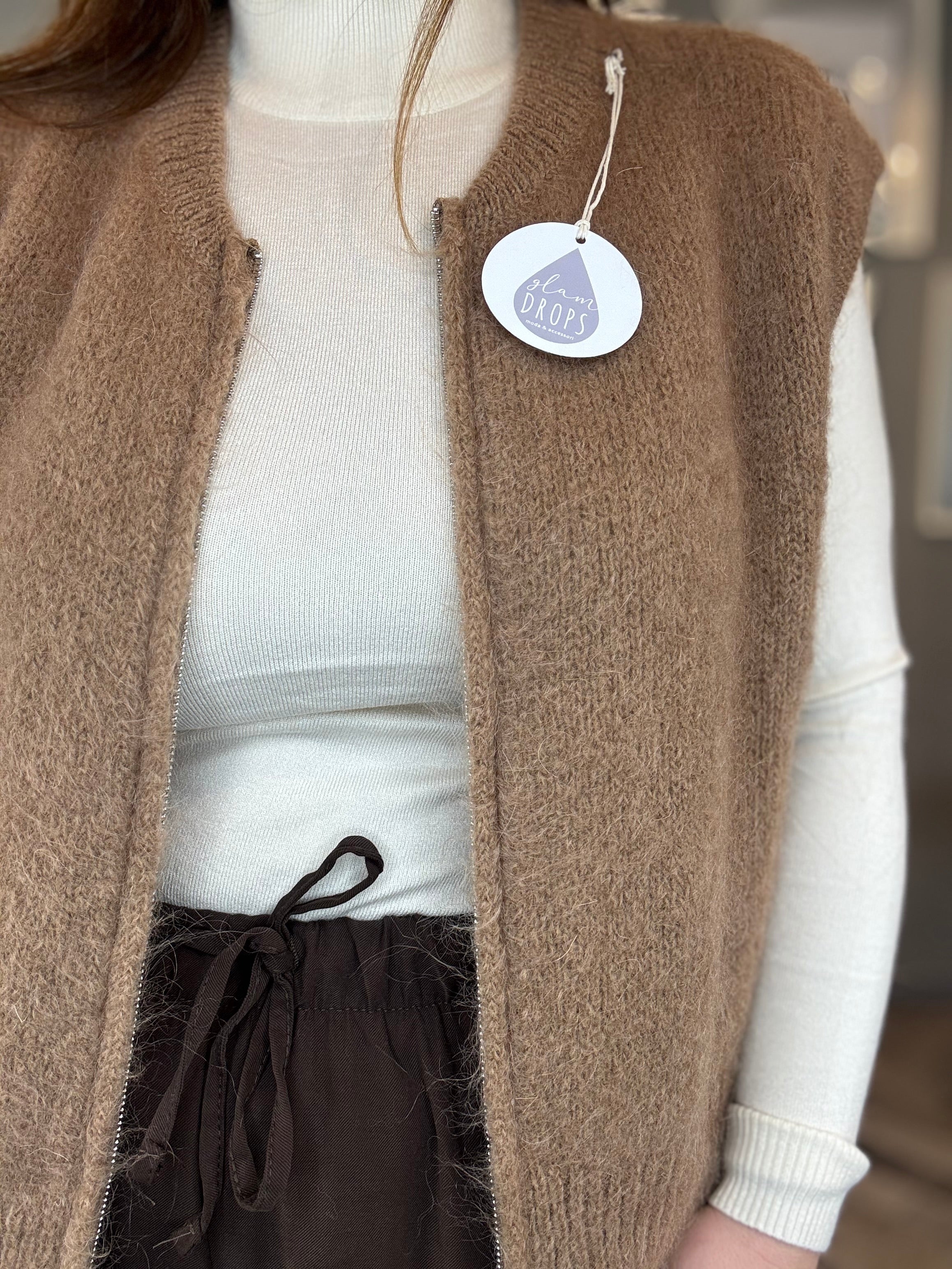 Gilet in maglia con zip camel