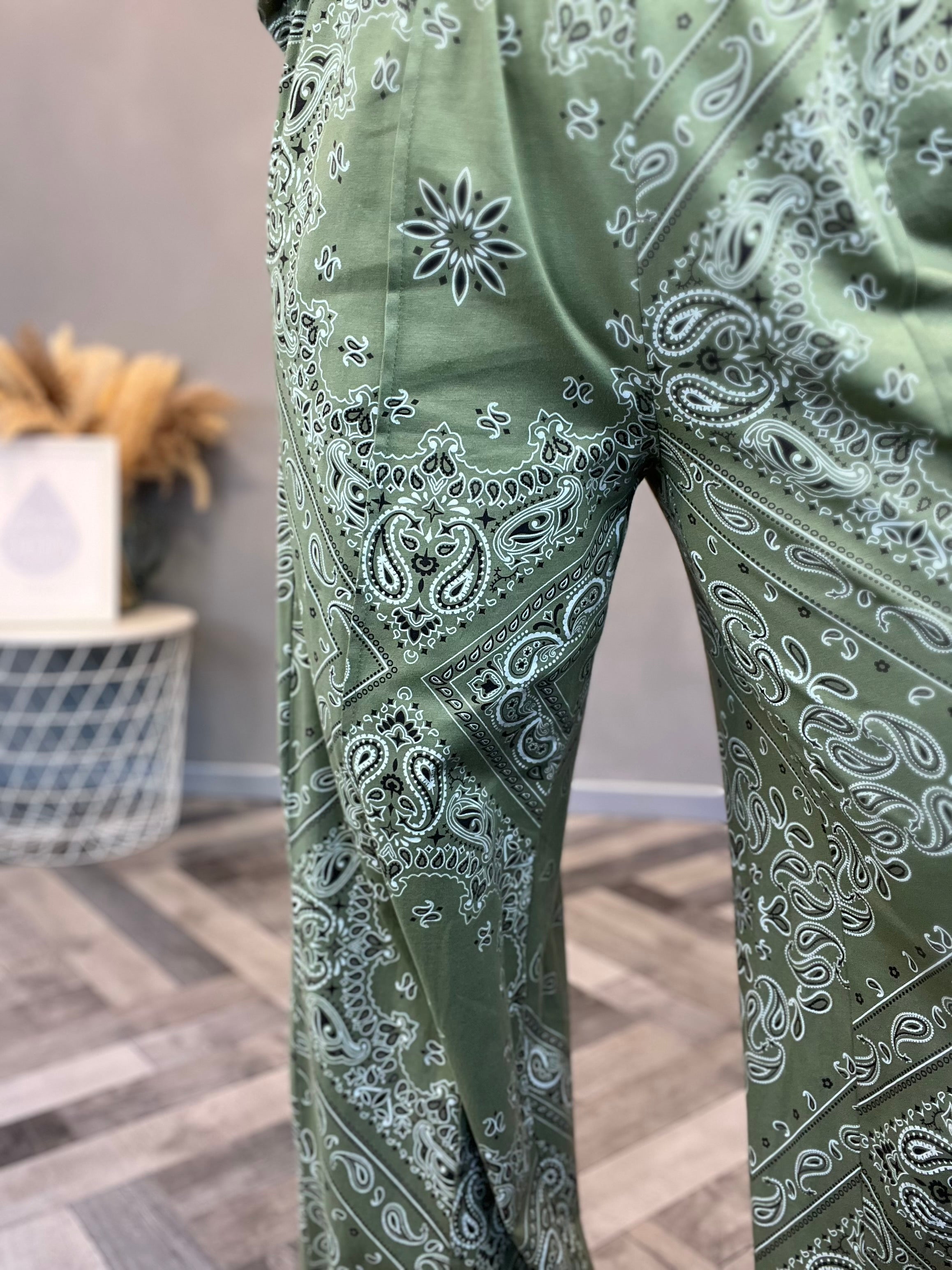 Lumina pantaloni paisley bandana