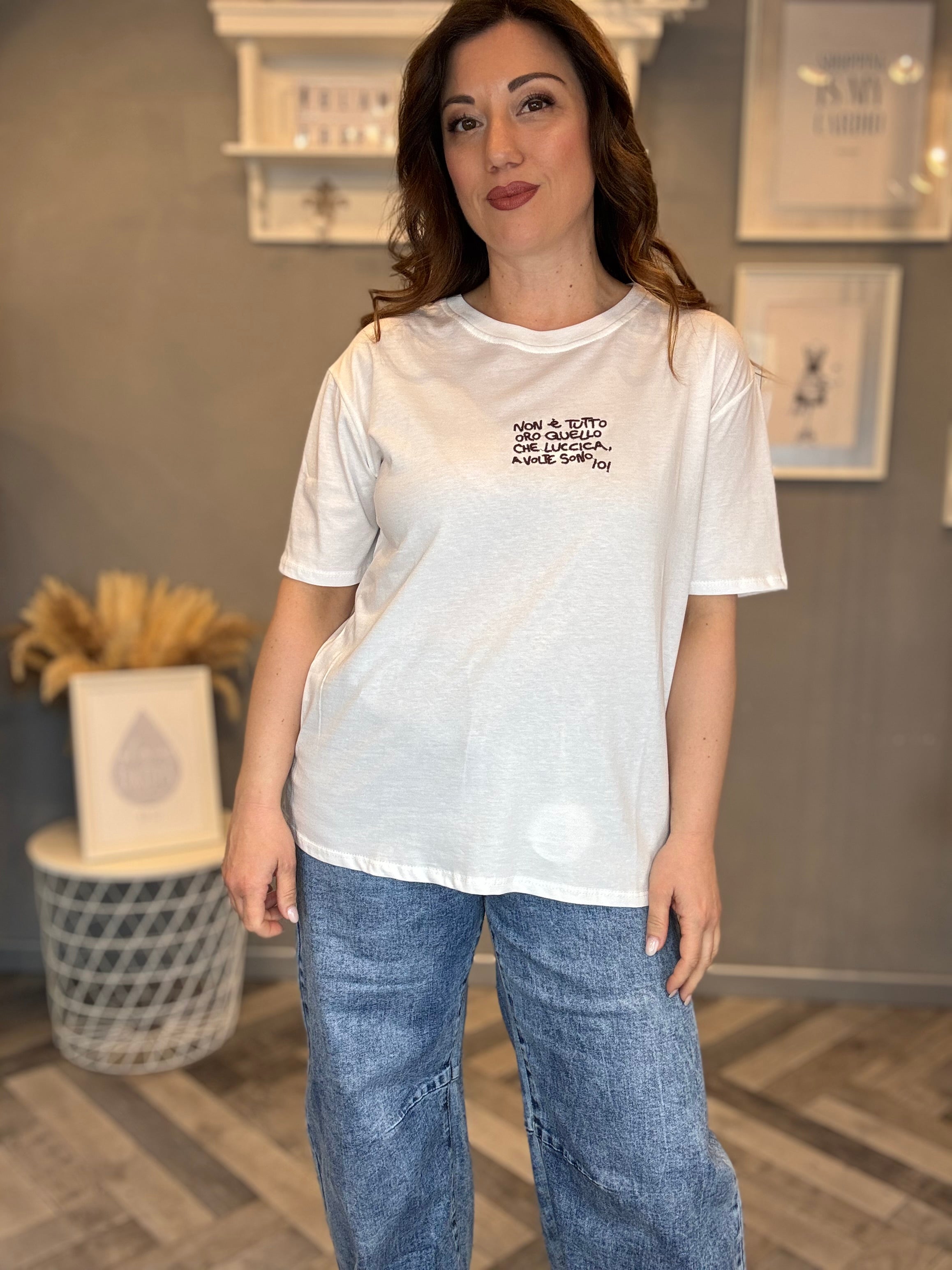 T-shirt Non è tutto oro color cioccolato