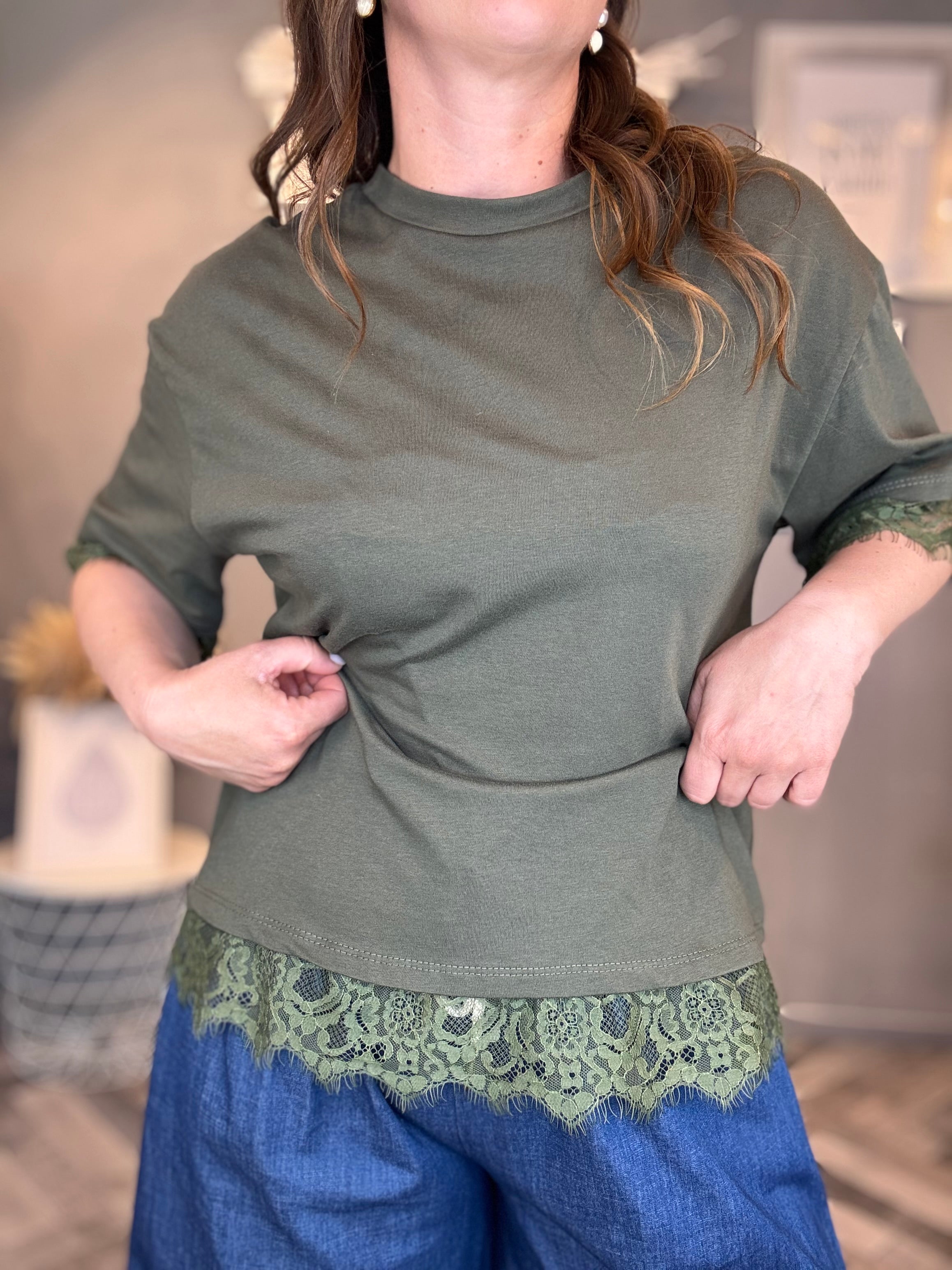 T-shirt verde militare pizzo all over