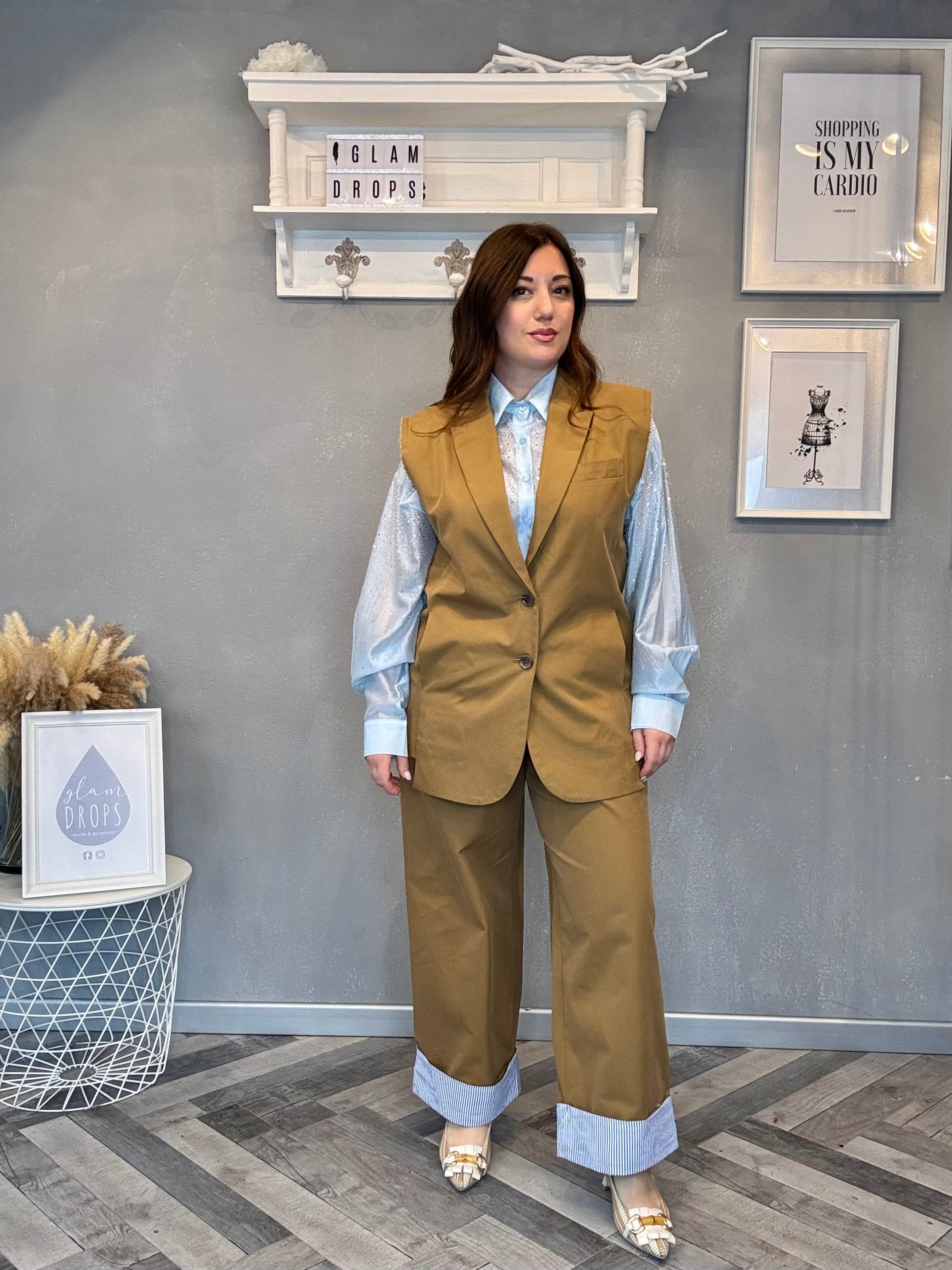 Pantalone wide leg con risvolto a righe