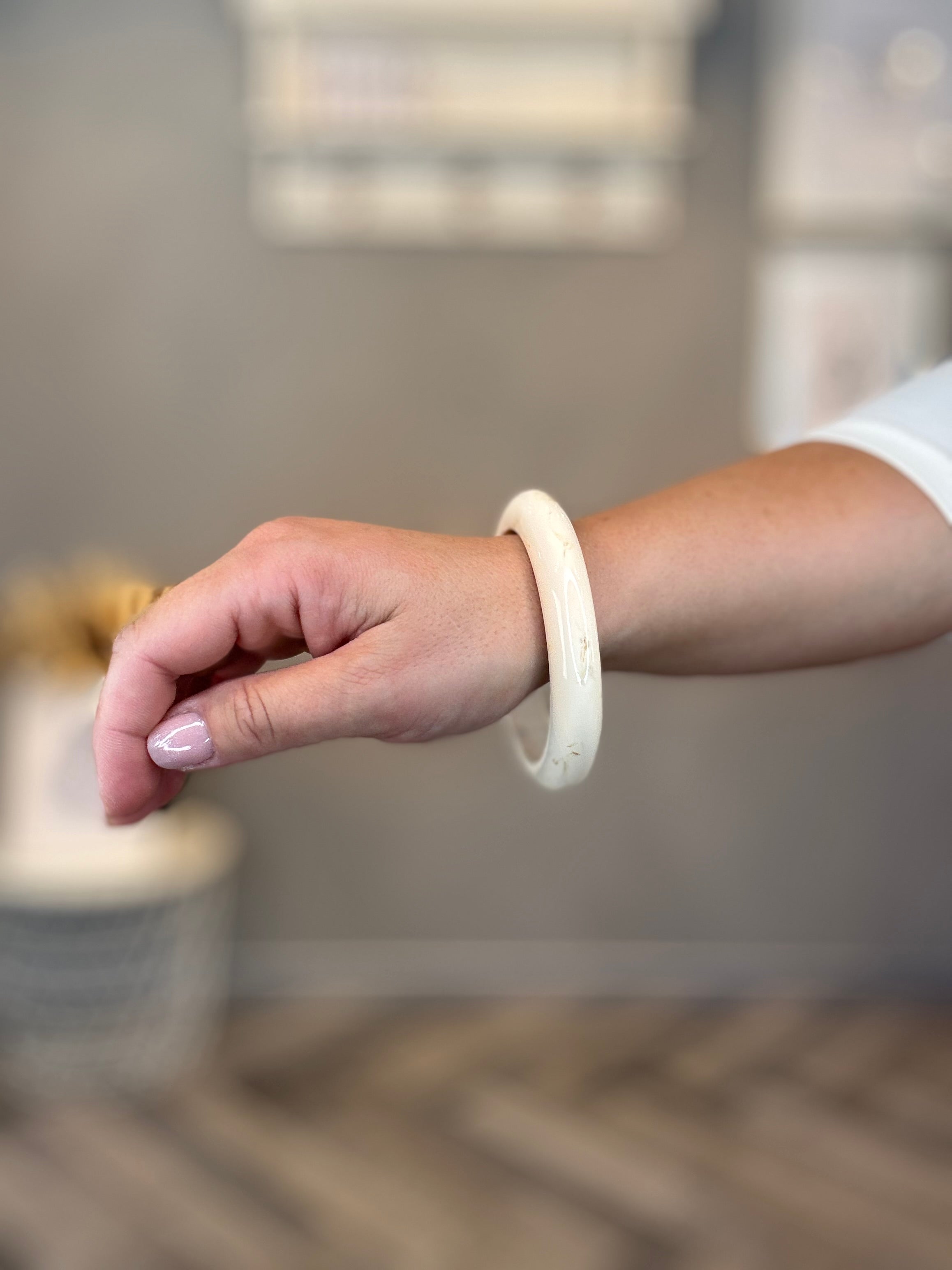 Bracciale resina marmorizzata panna