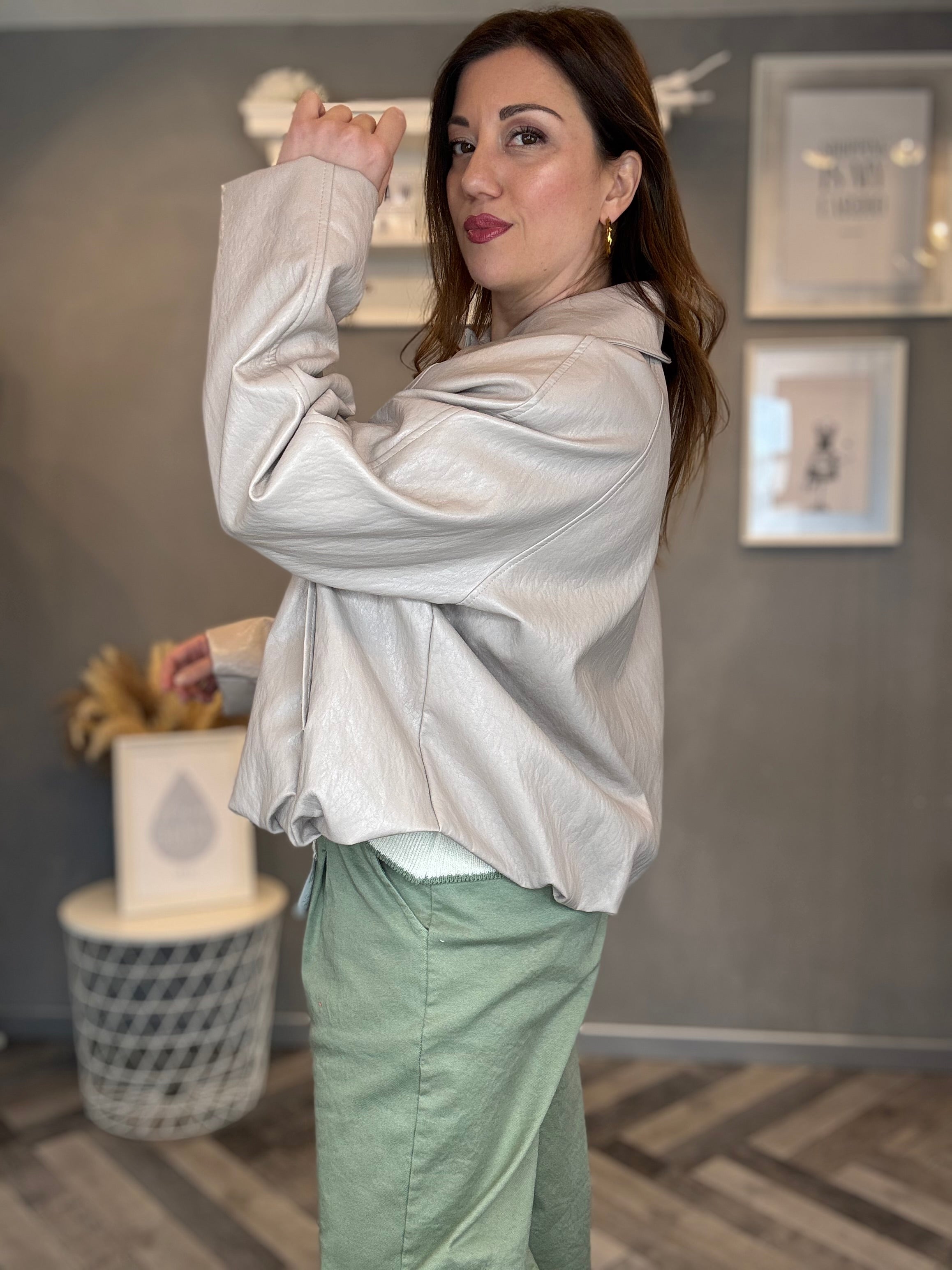 Giacca bomber in ecopelle beige