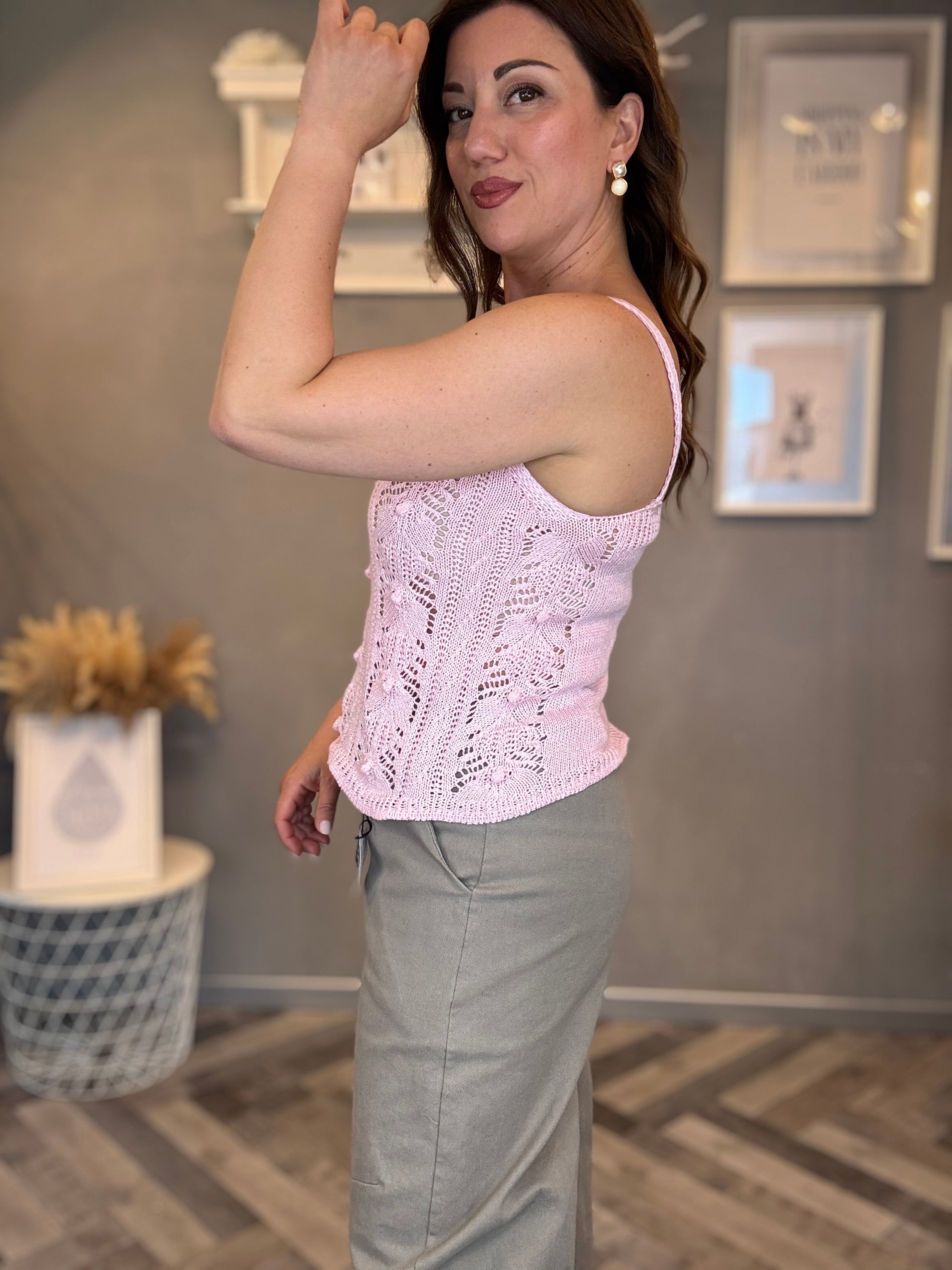 Top traforato nodini rosa