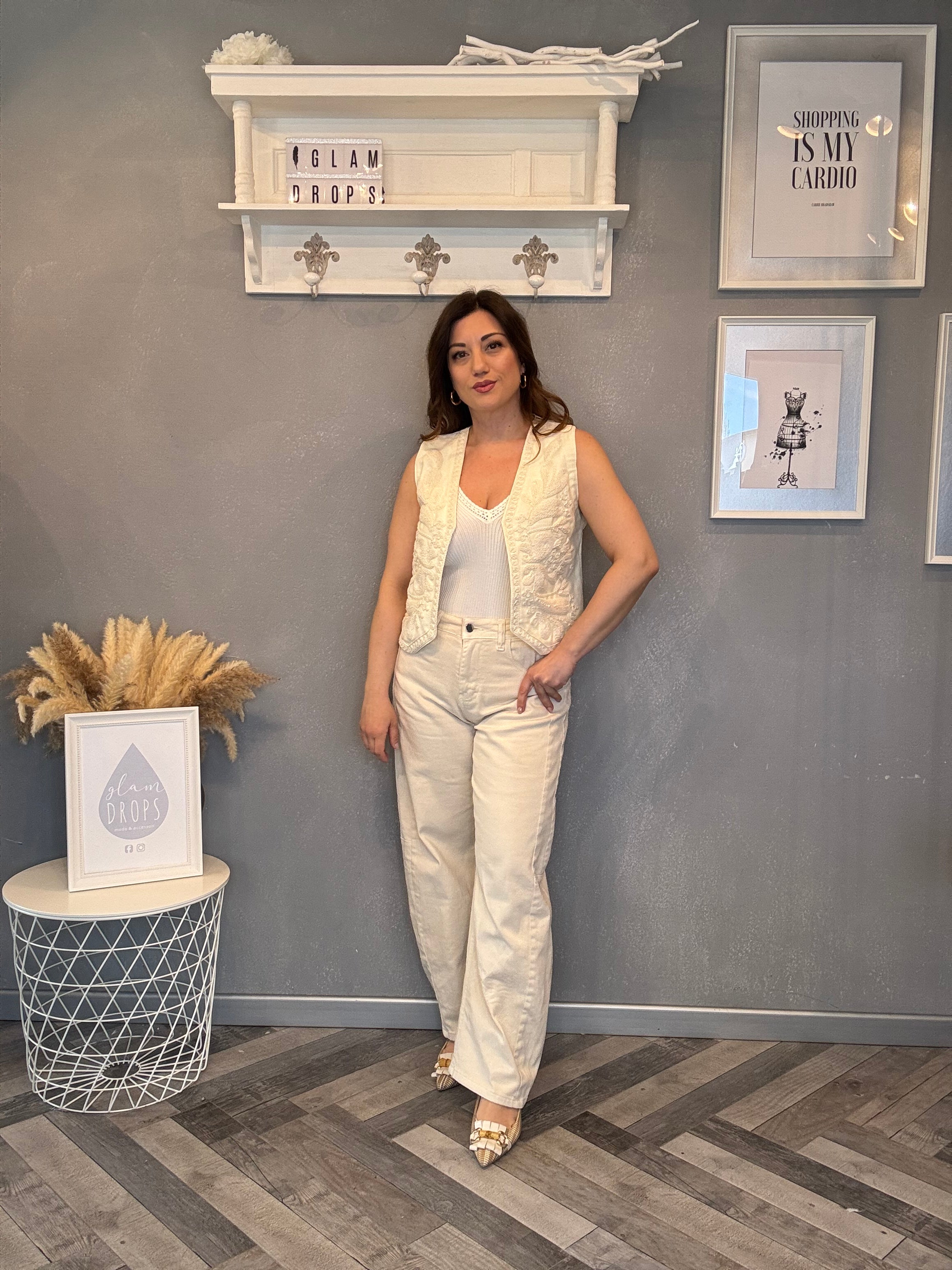 Gilet panna con ricamo