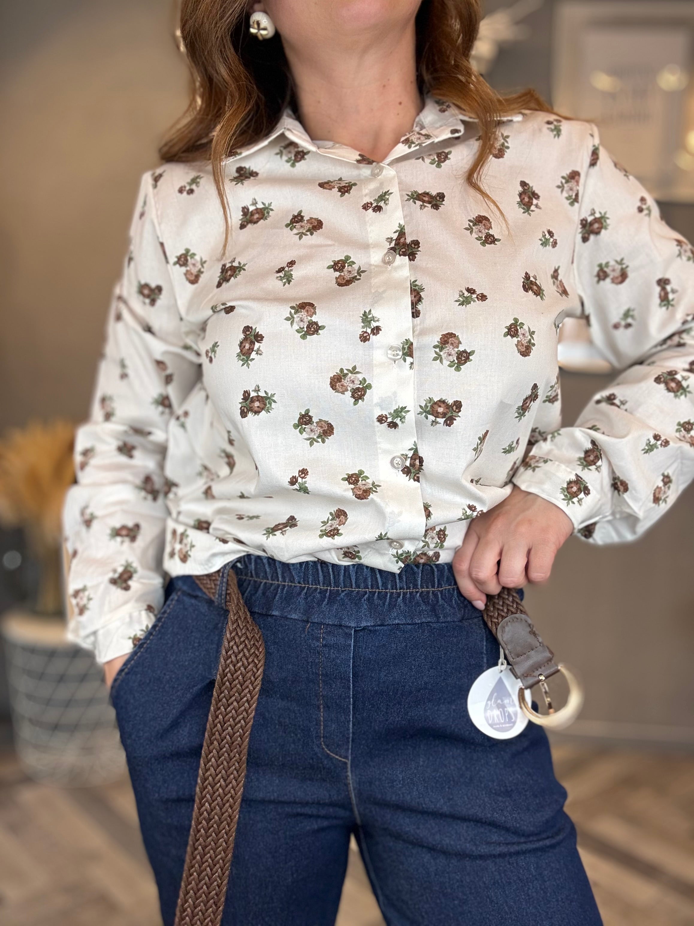Jeans barrel scuro con cintura