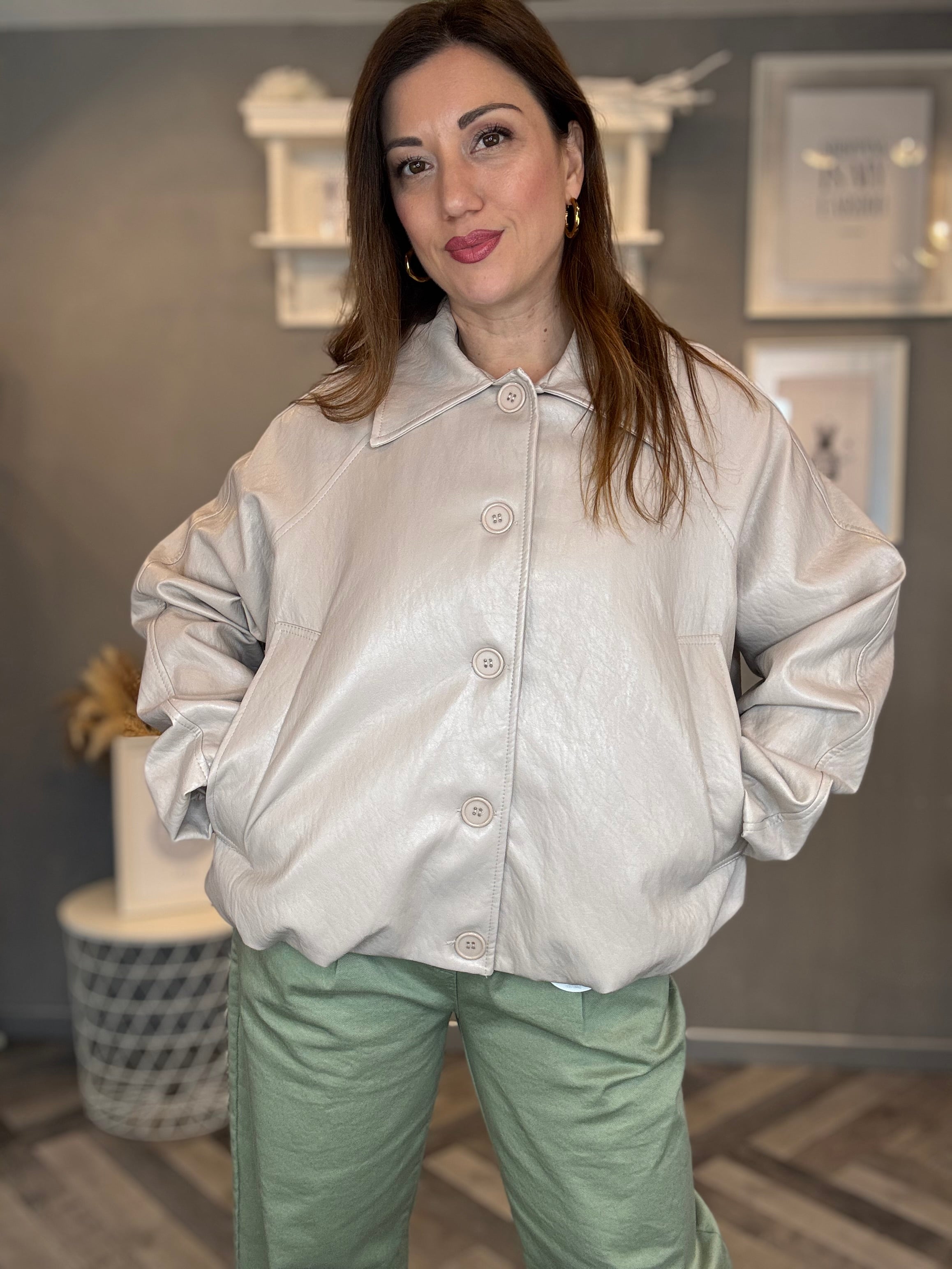 Giacca bomber in ecopelle beige