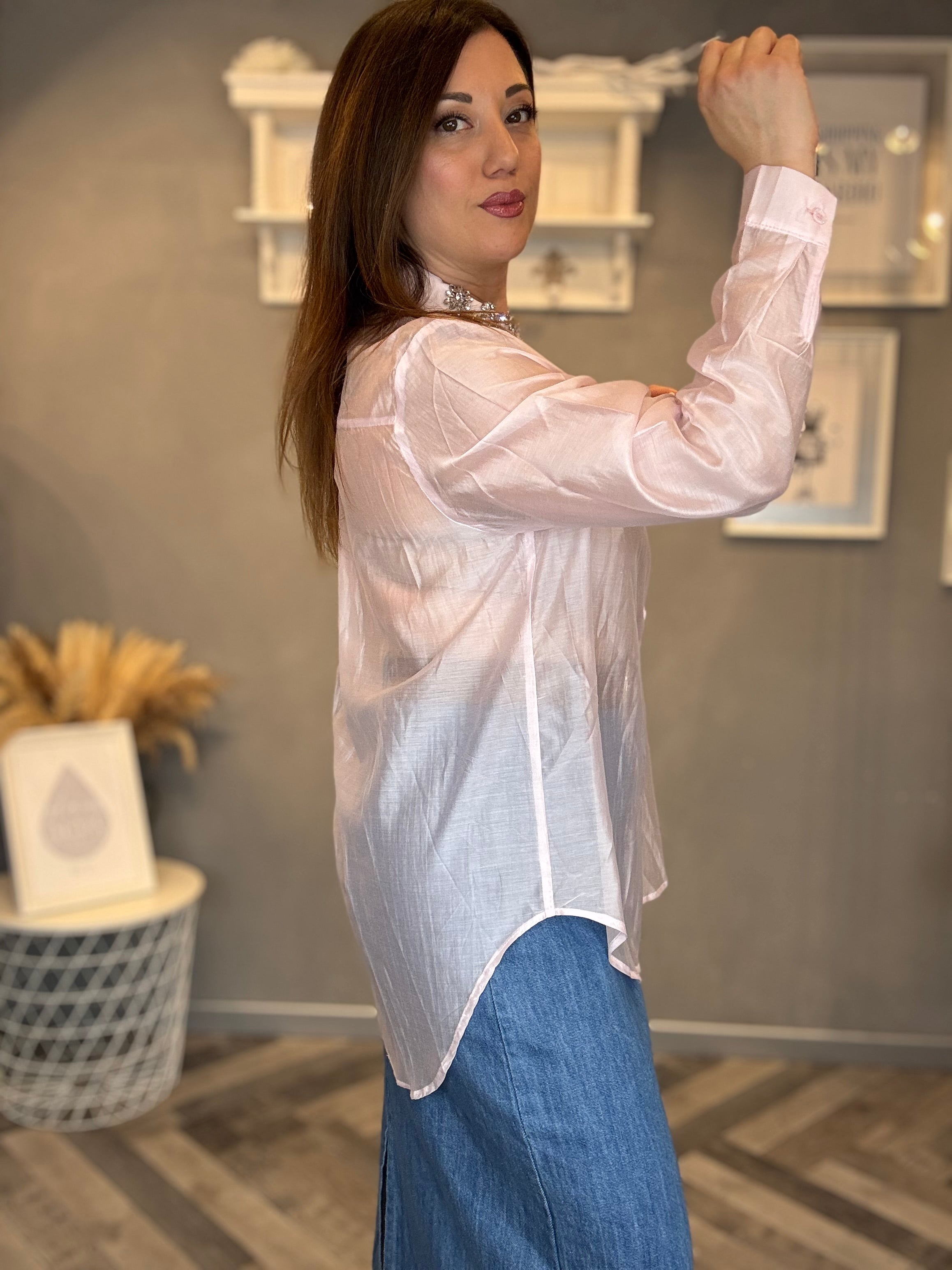 Camicia rosa pastello collo gioiello
