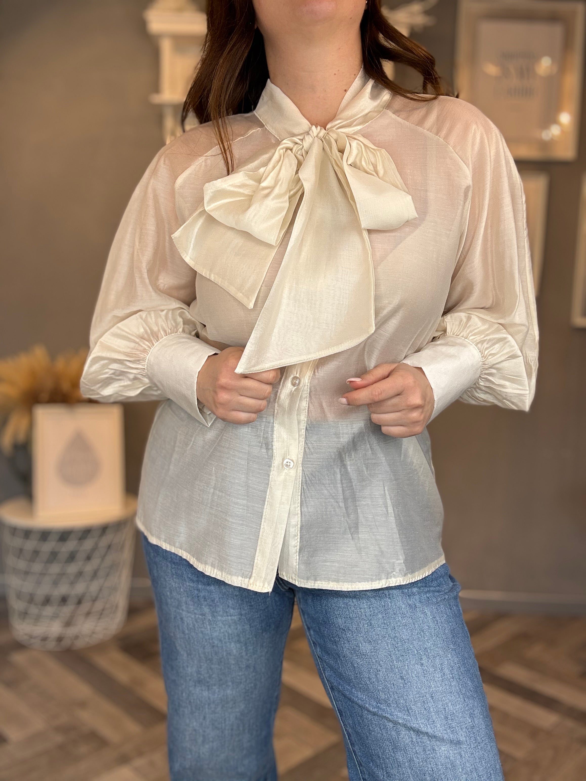 Camicia in tencel con fiocco