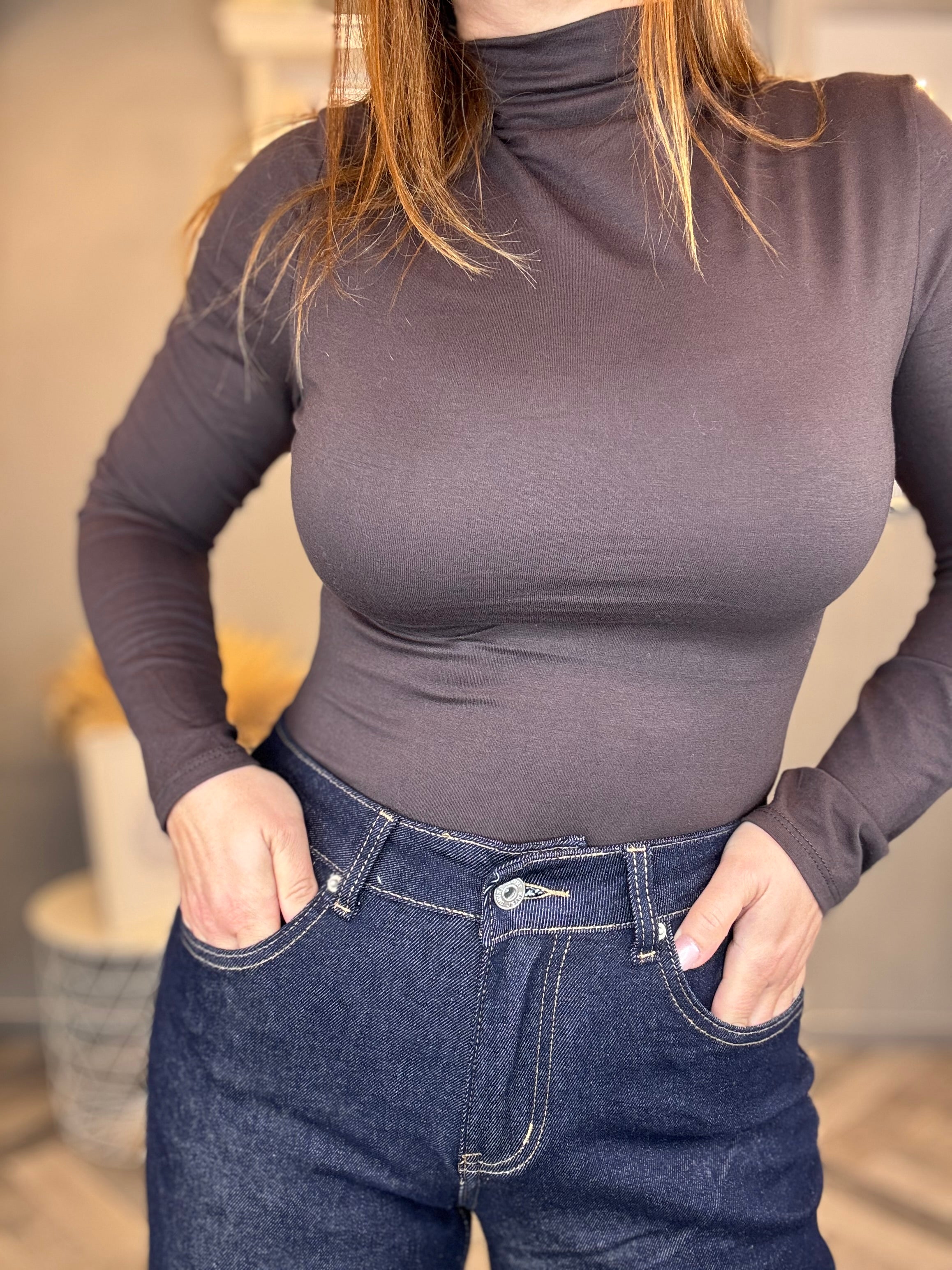 Jeans gamba dritta in denim scuro