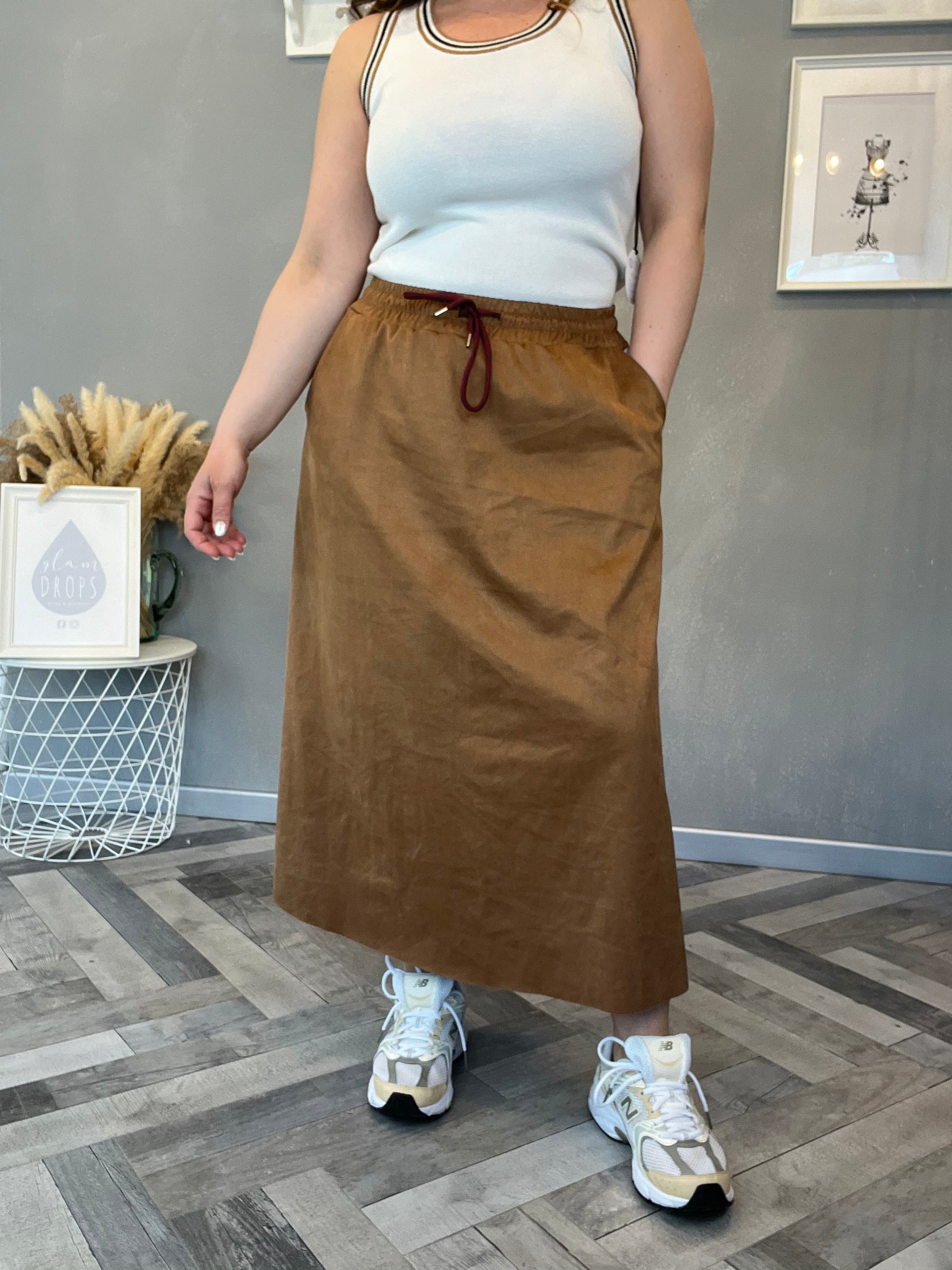 Gonna lunga in eco suede effetto scamosciato
