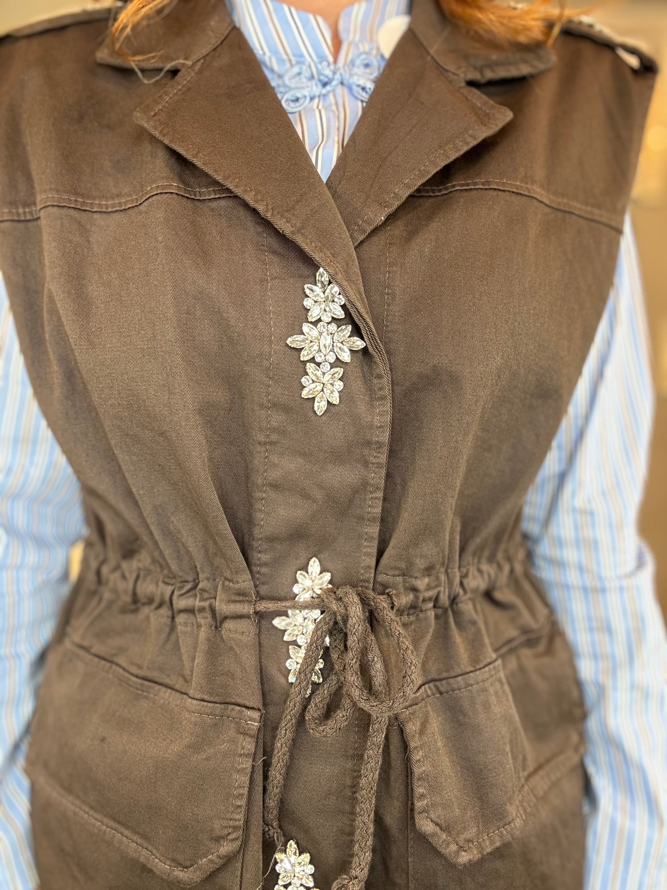 Gilet gioiello con cabochon moro