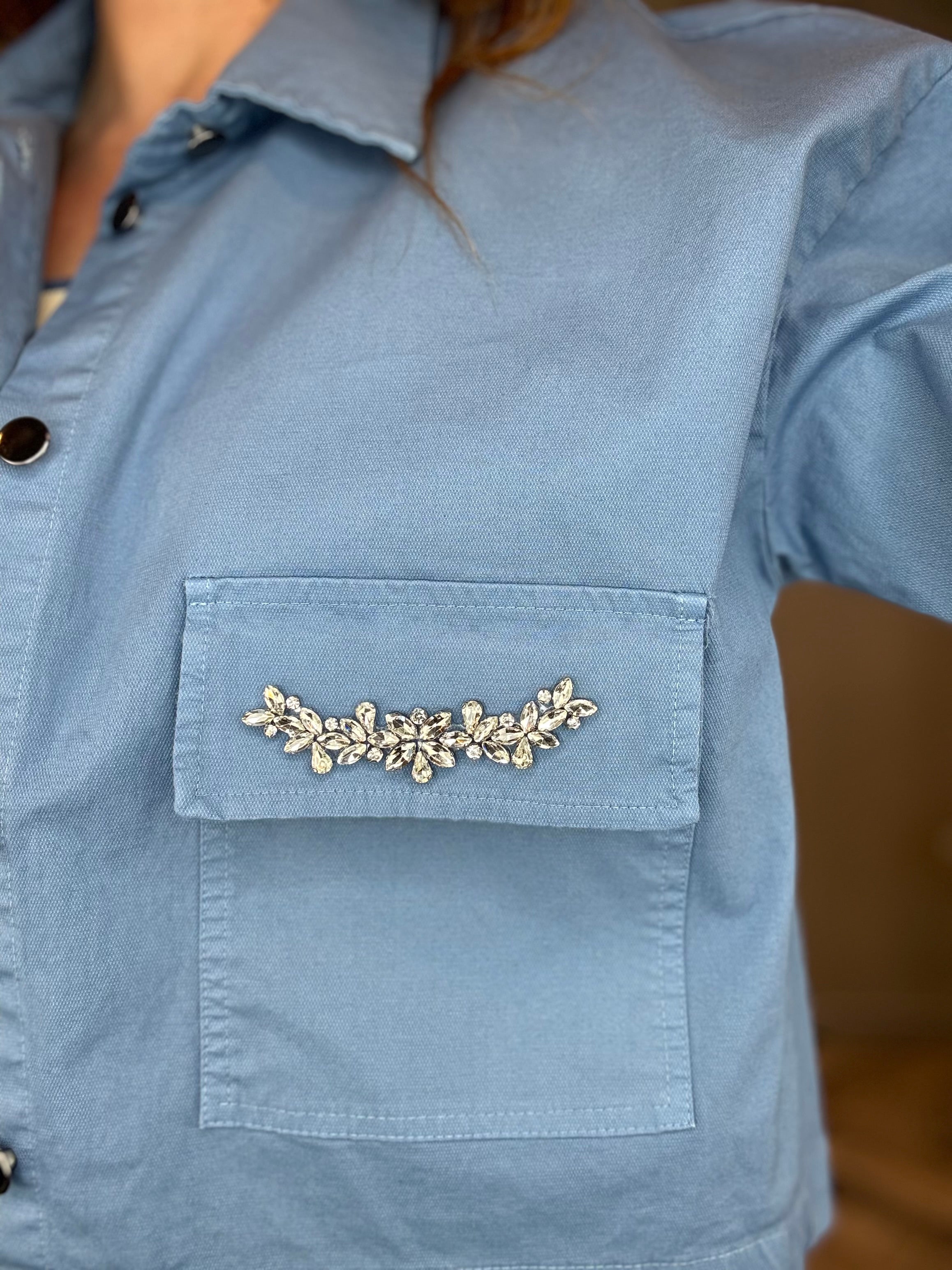 Giacca crop con cabochon carta da zucchero