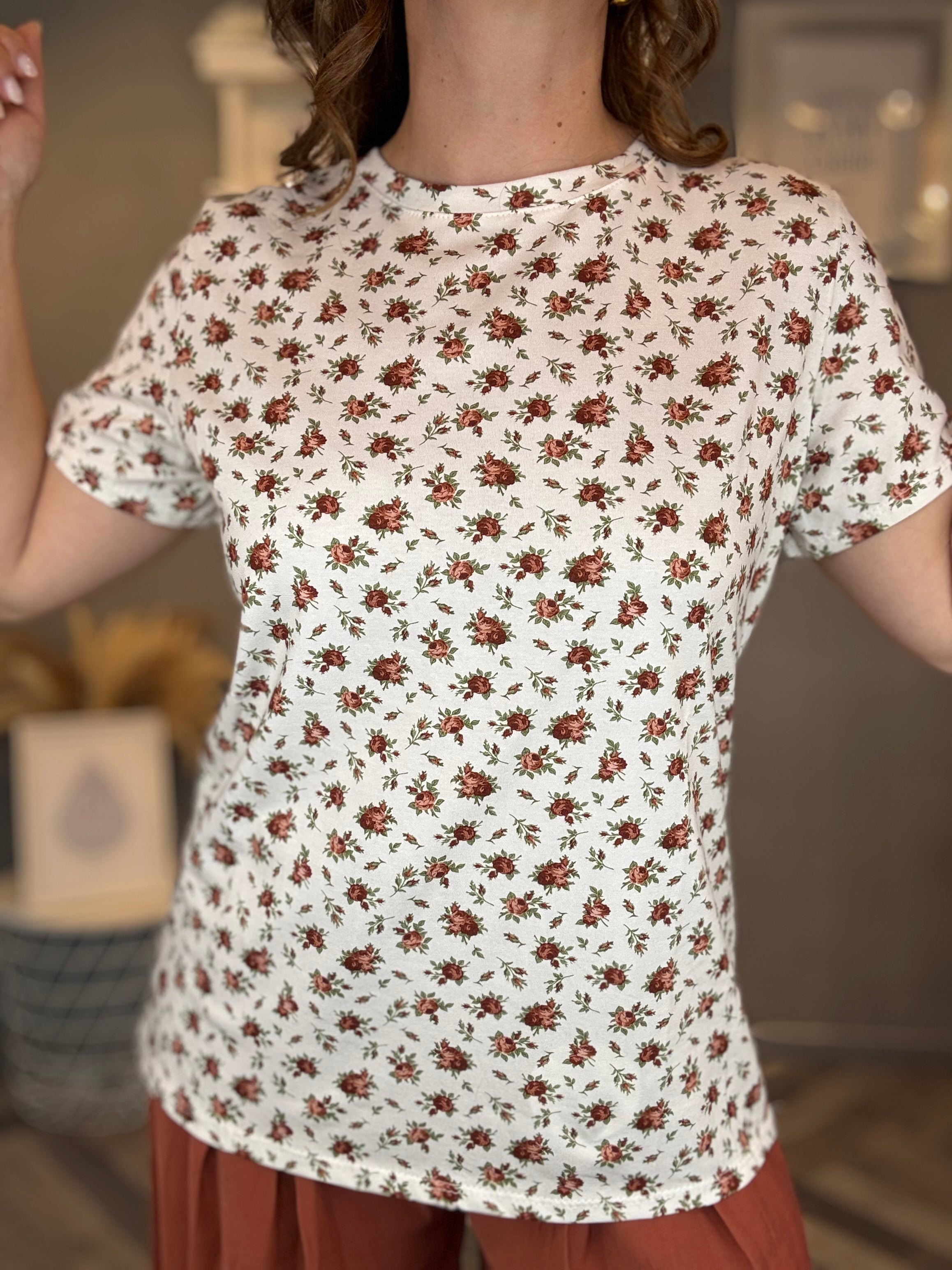 T-shirt fiori cuoio