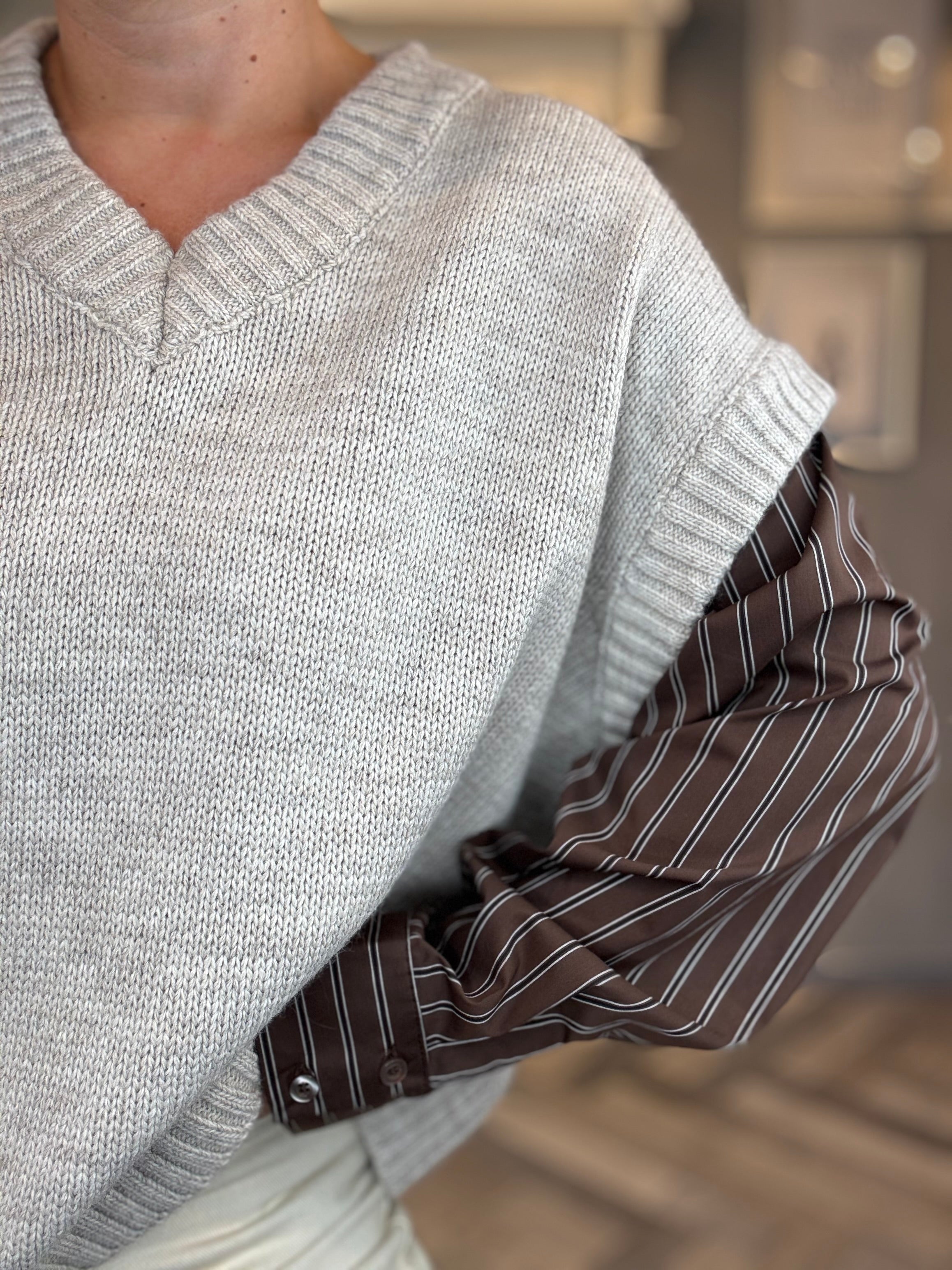 Lumina gilet in maglia cacha maniche camicia cioccolato