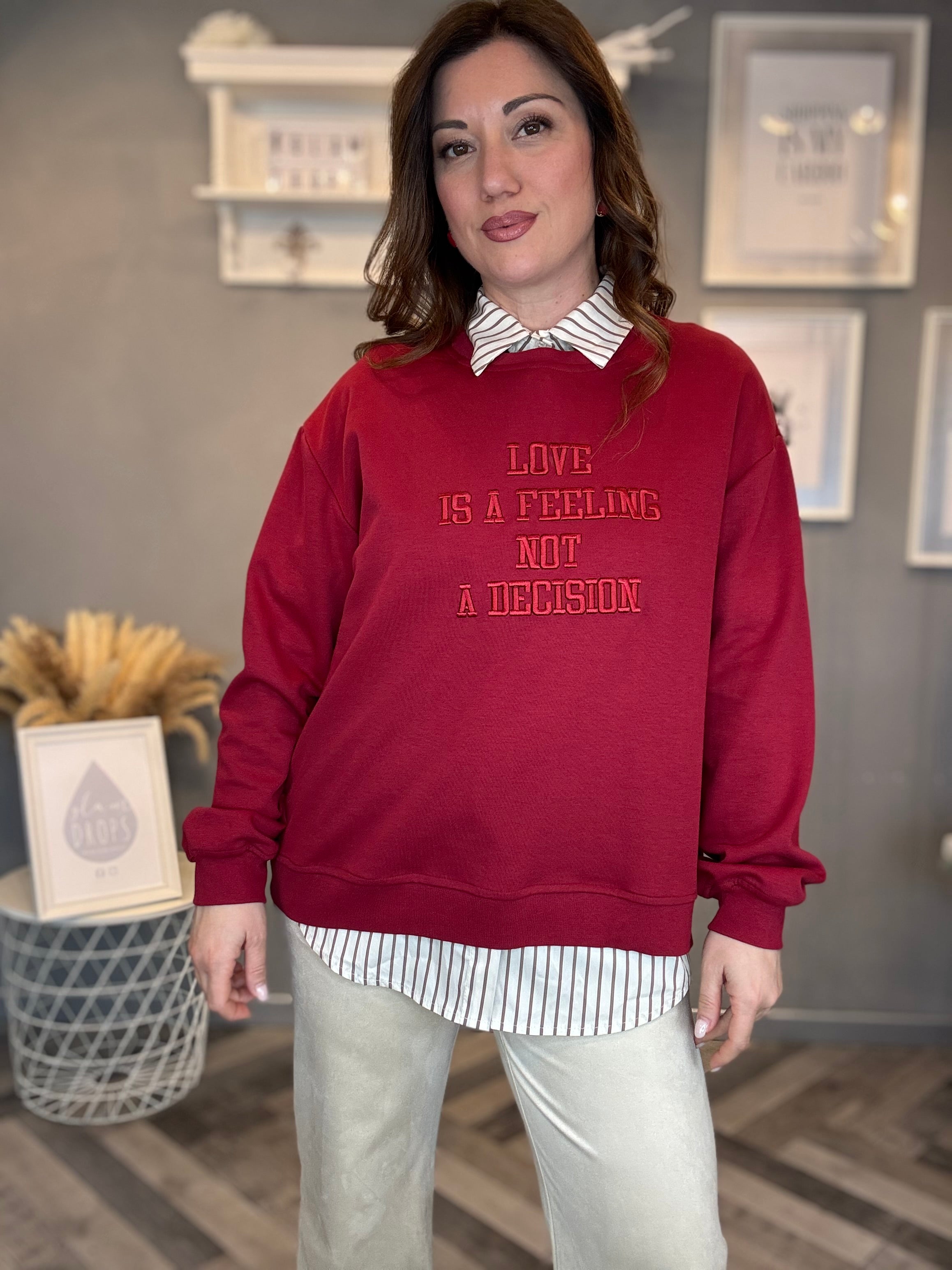 Lumina felpa Love is a feeling rossa