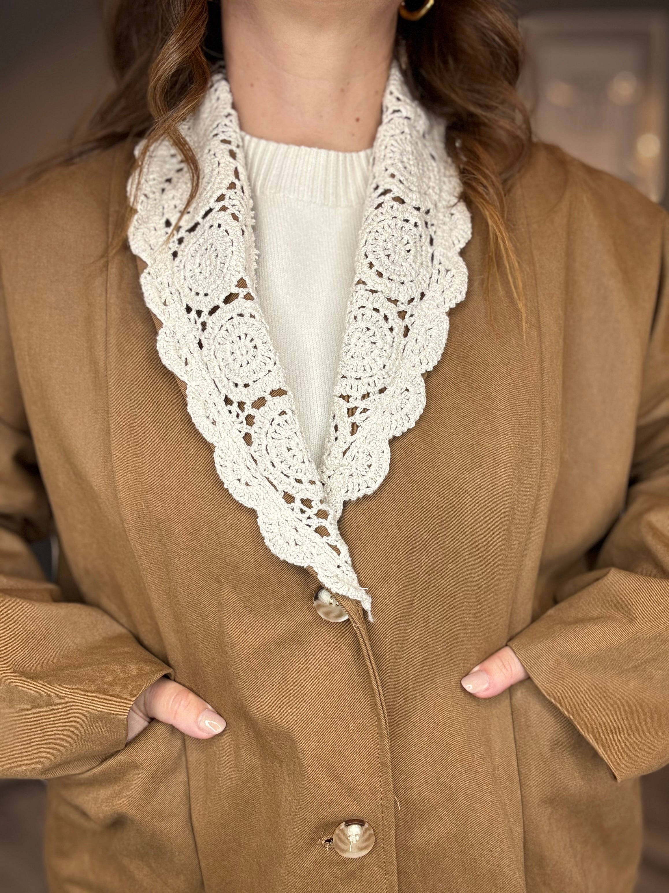 Giacca Boho collo macramè