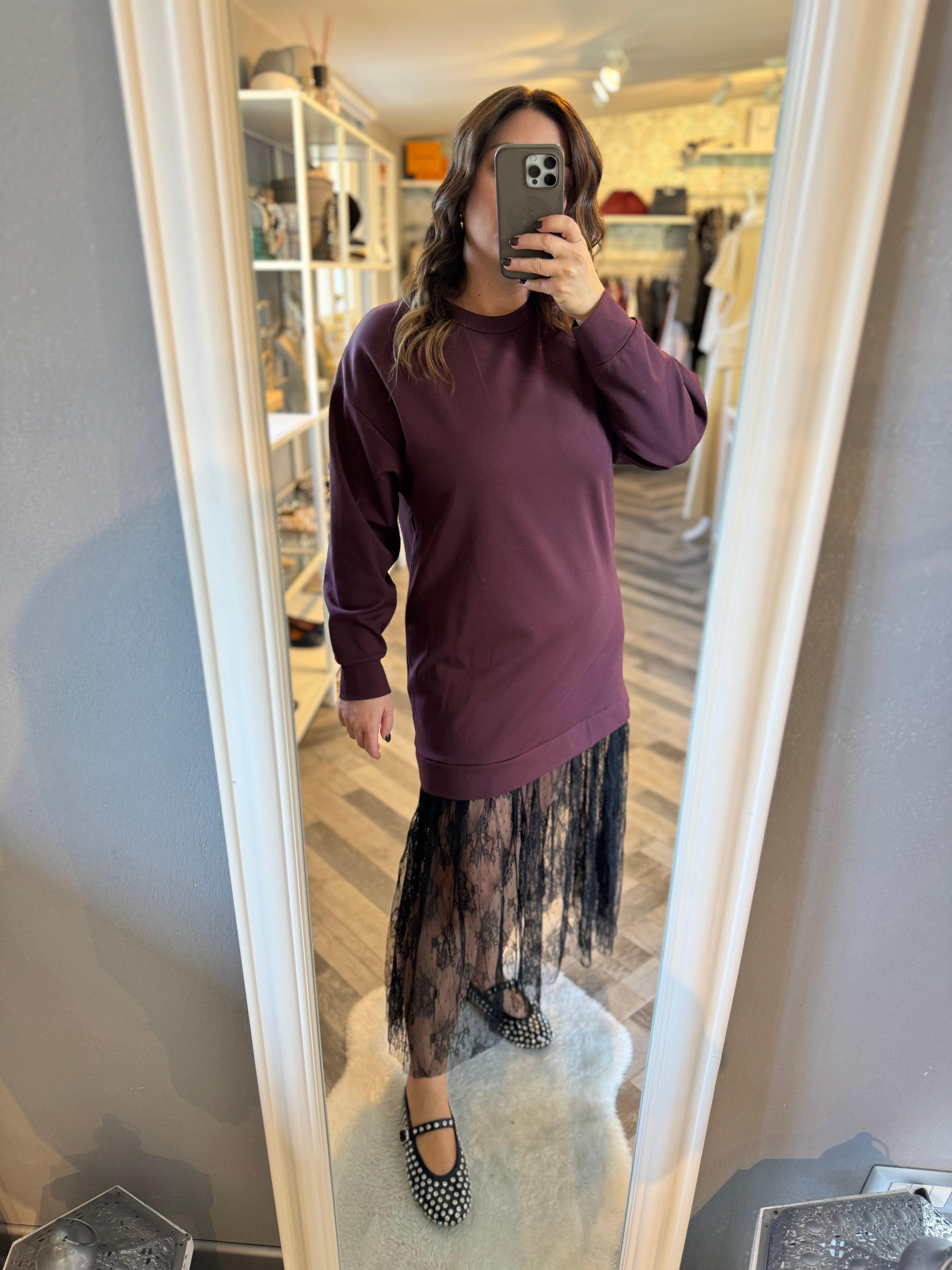 Abito felpa con pizzo nero