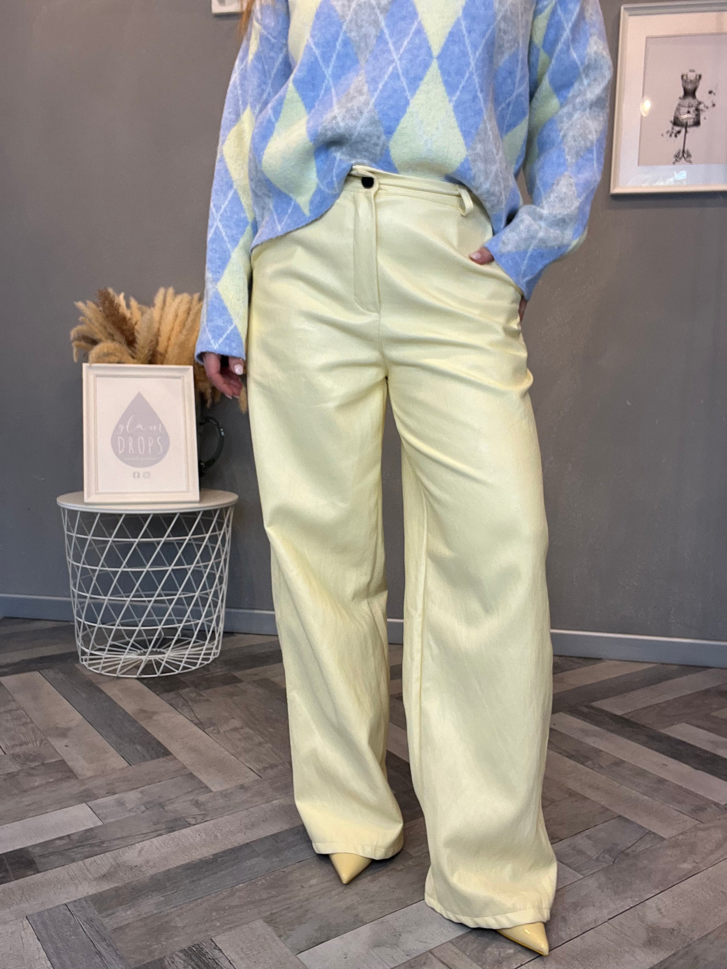 Pantalone ecopelle giallo pastello