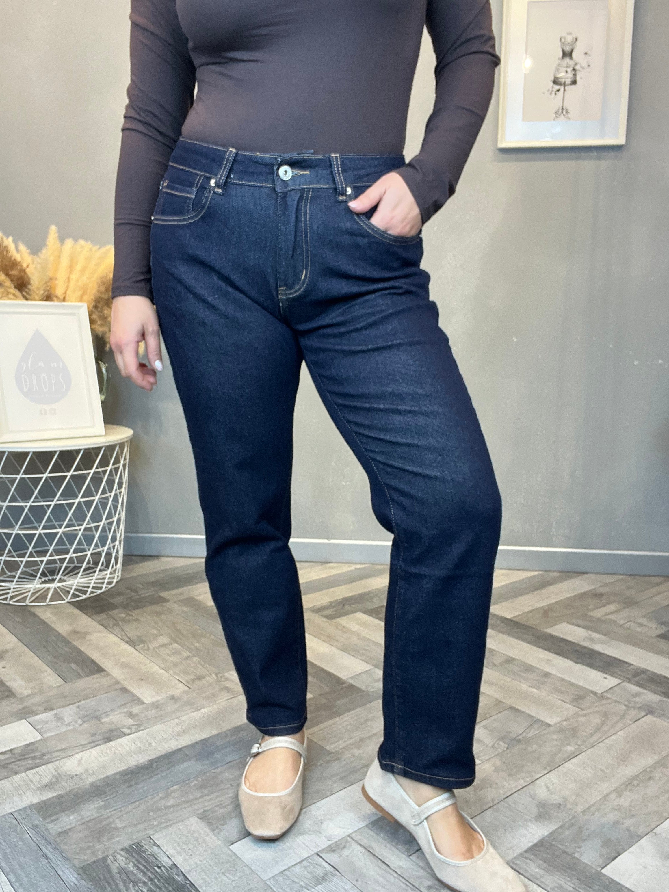 Jeans gamba dritta in denim scuro
