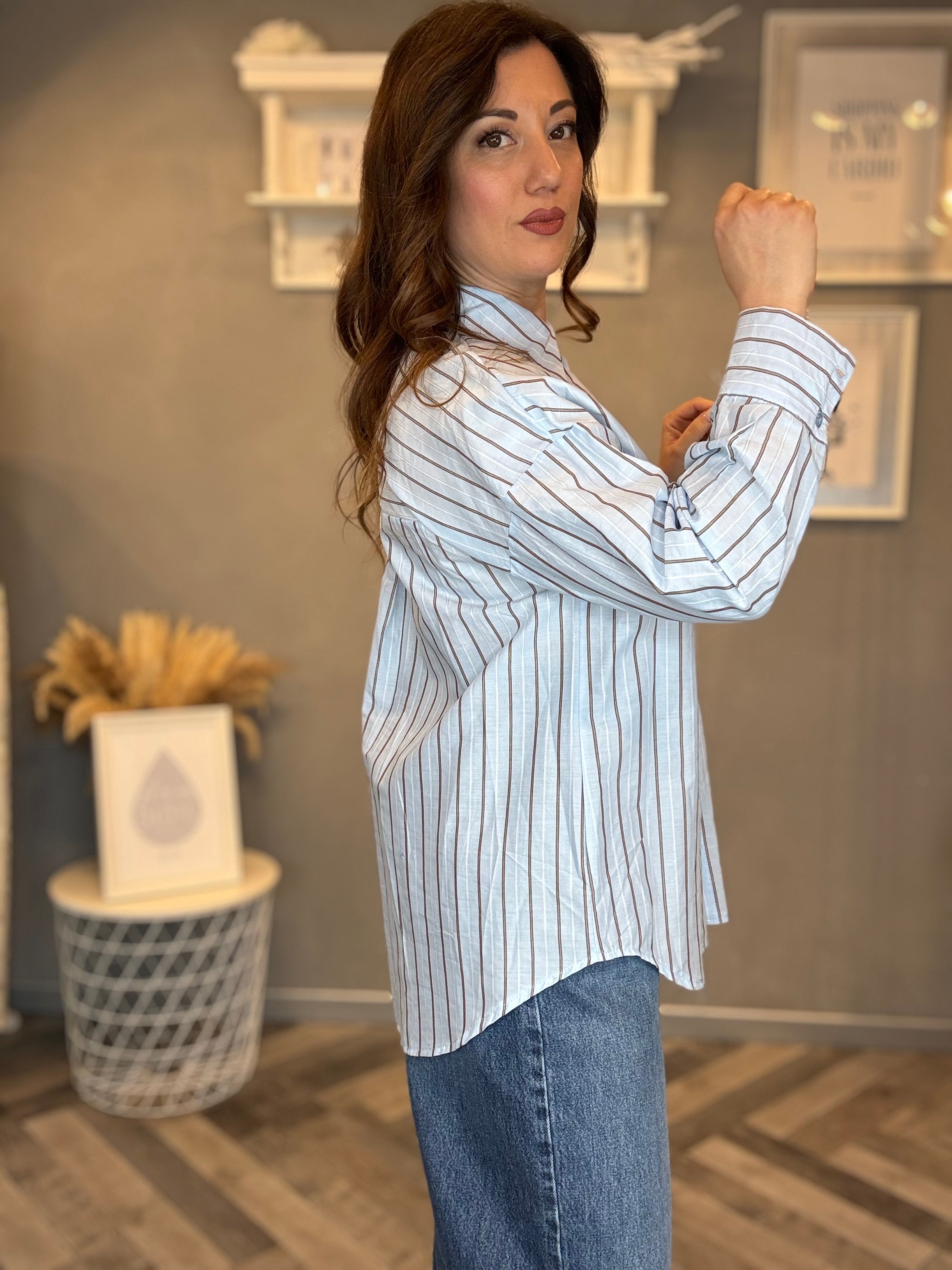 Camicia over celeste righe cioccolato