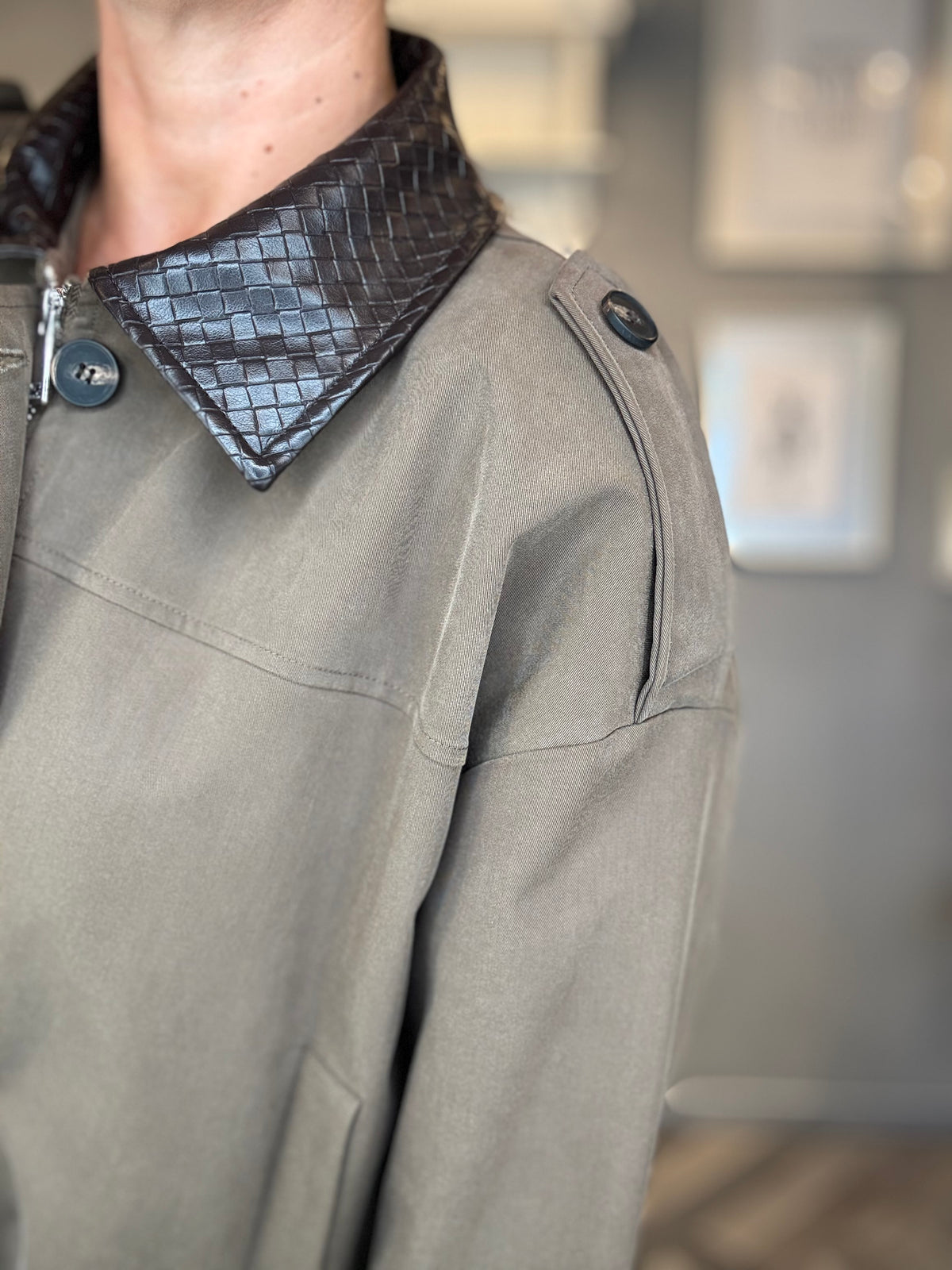 Bomber collo intrecciato fango