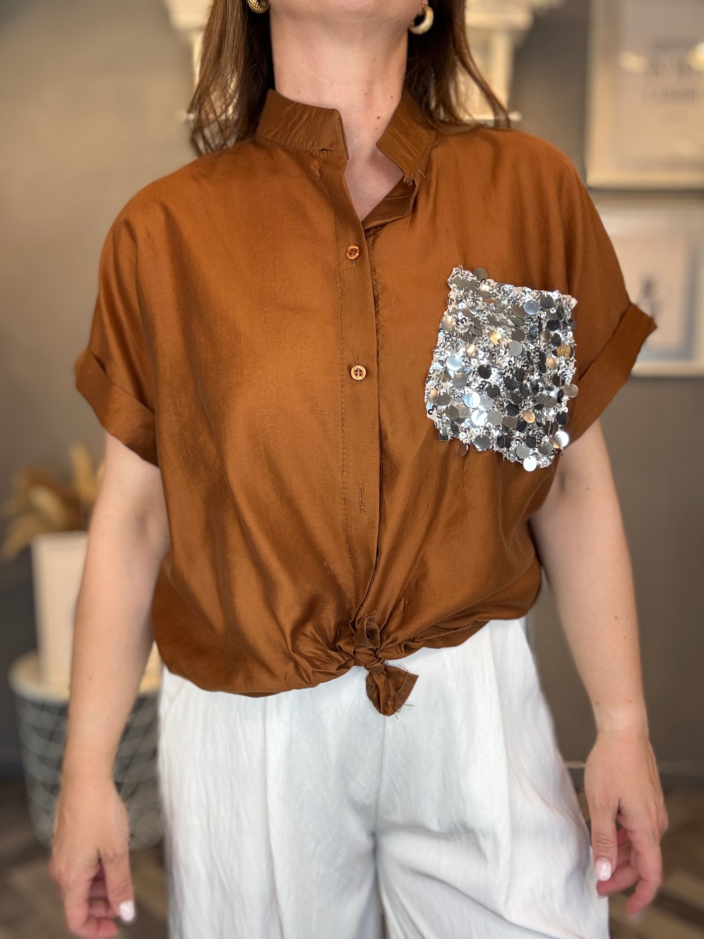 Camicia cuoio con tasca paillettes