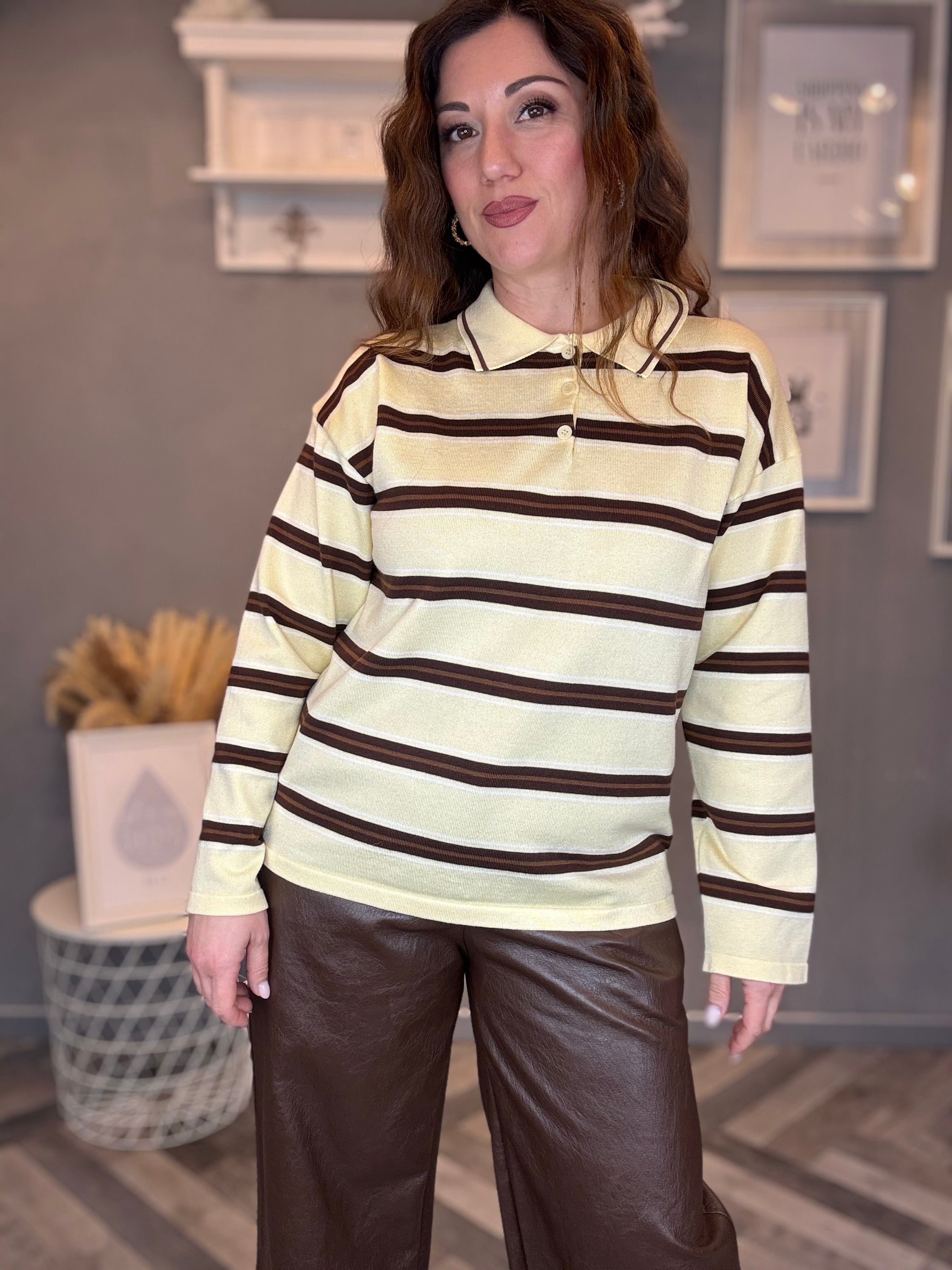 Maglia polo gialla a righe marroni