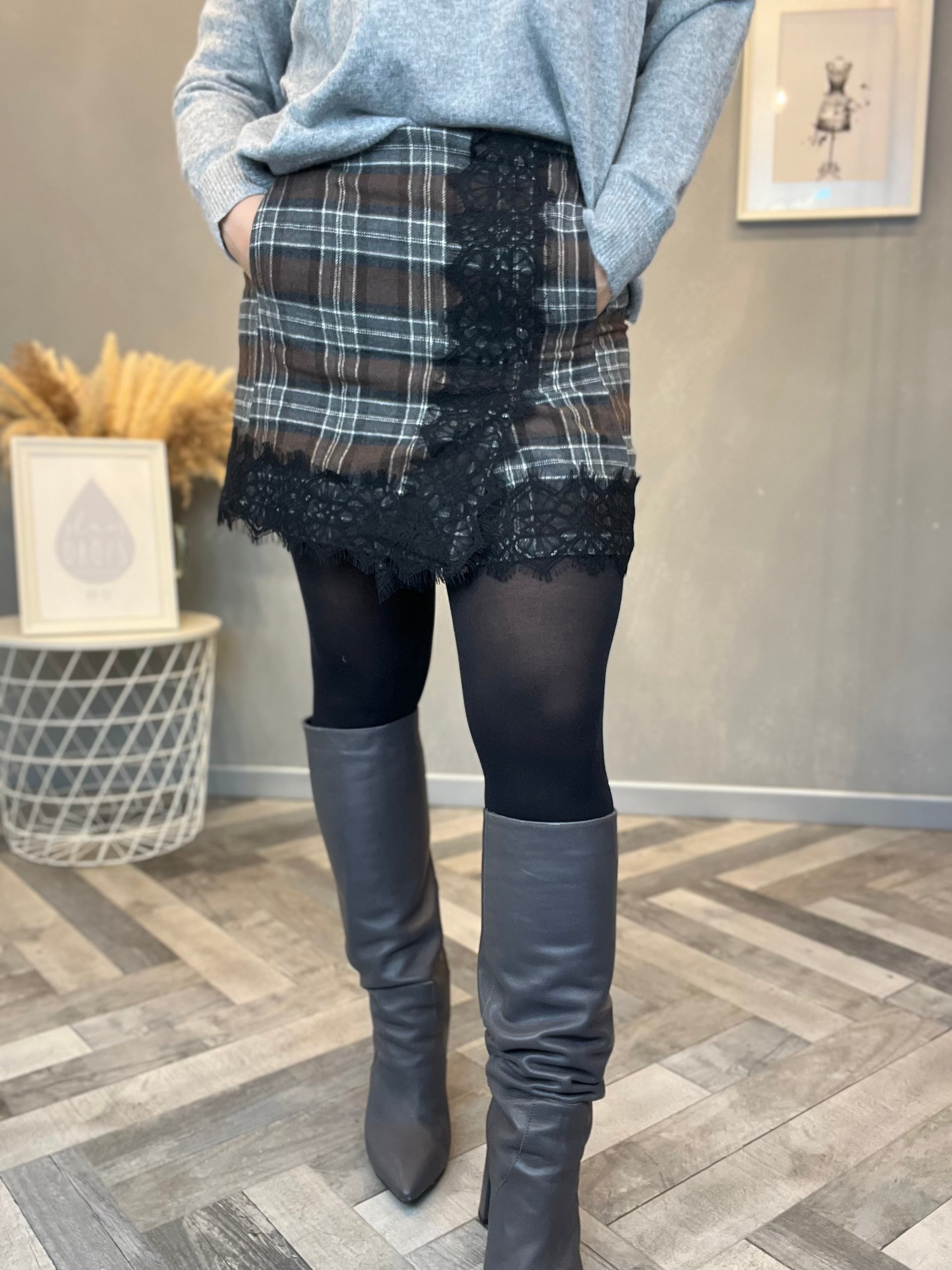 Gonna check con pizzo nero