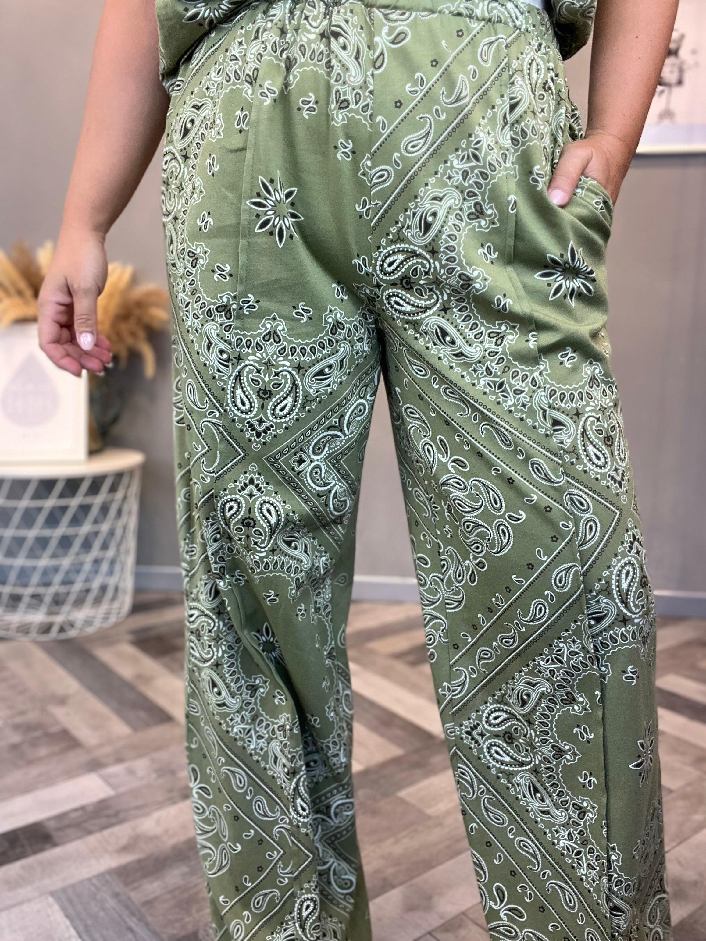 Lumina pantaloni paisley bandana