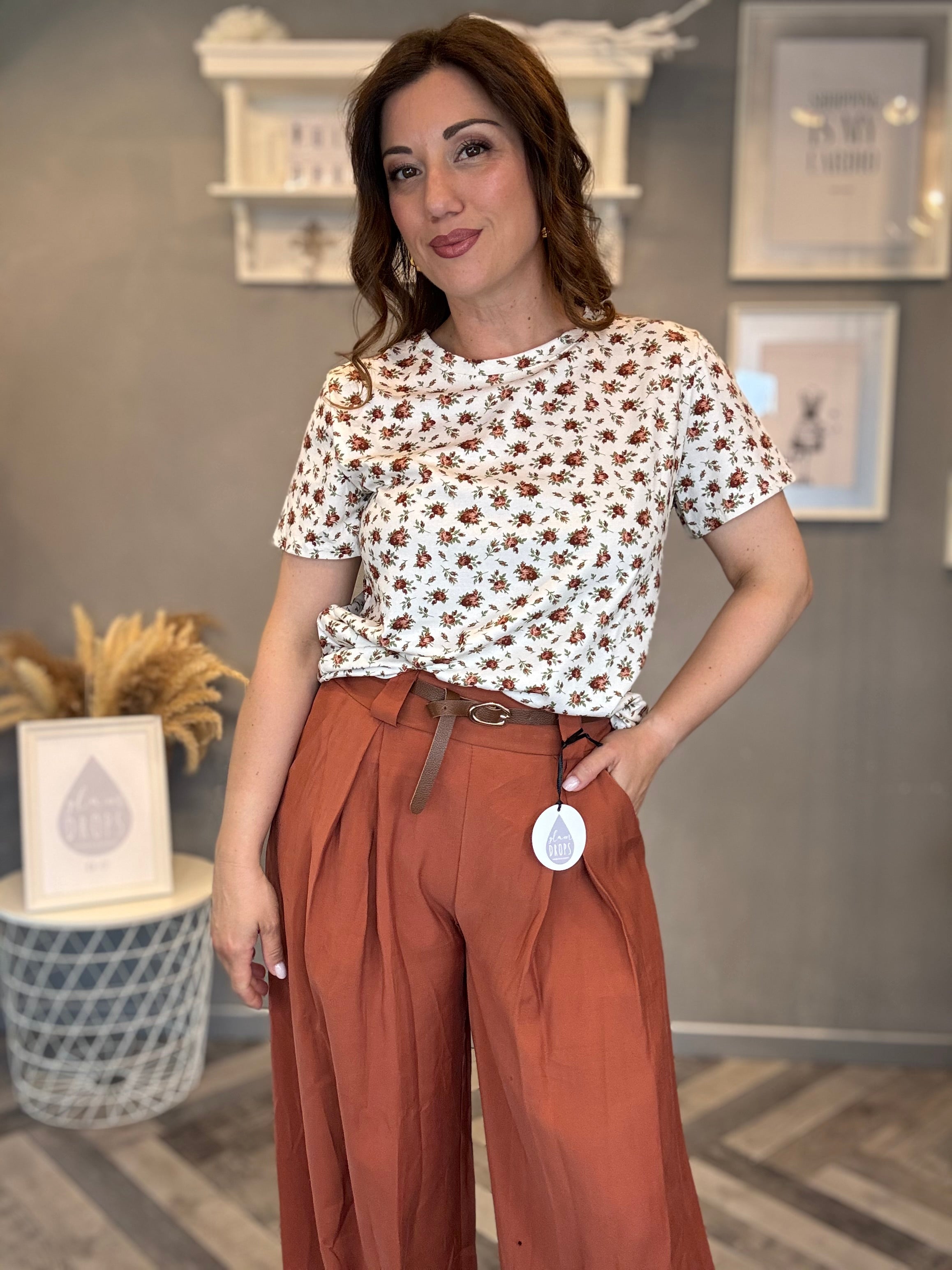 T-shirt fiori cuoio