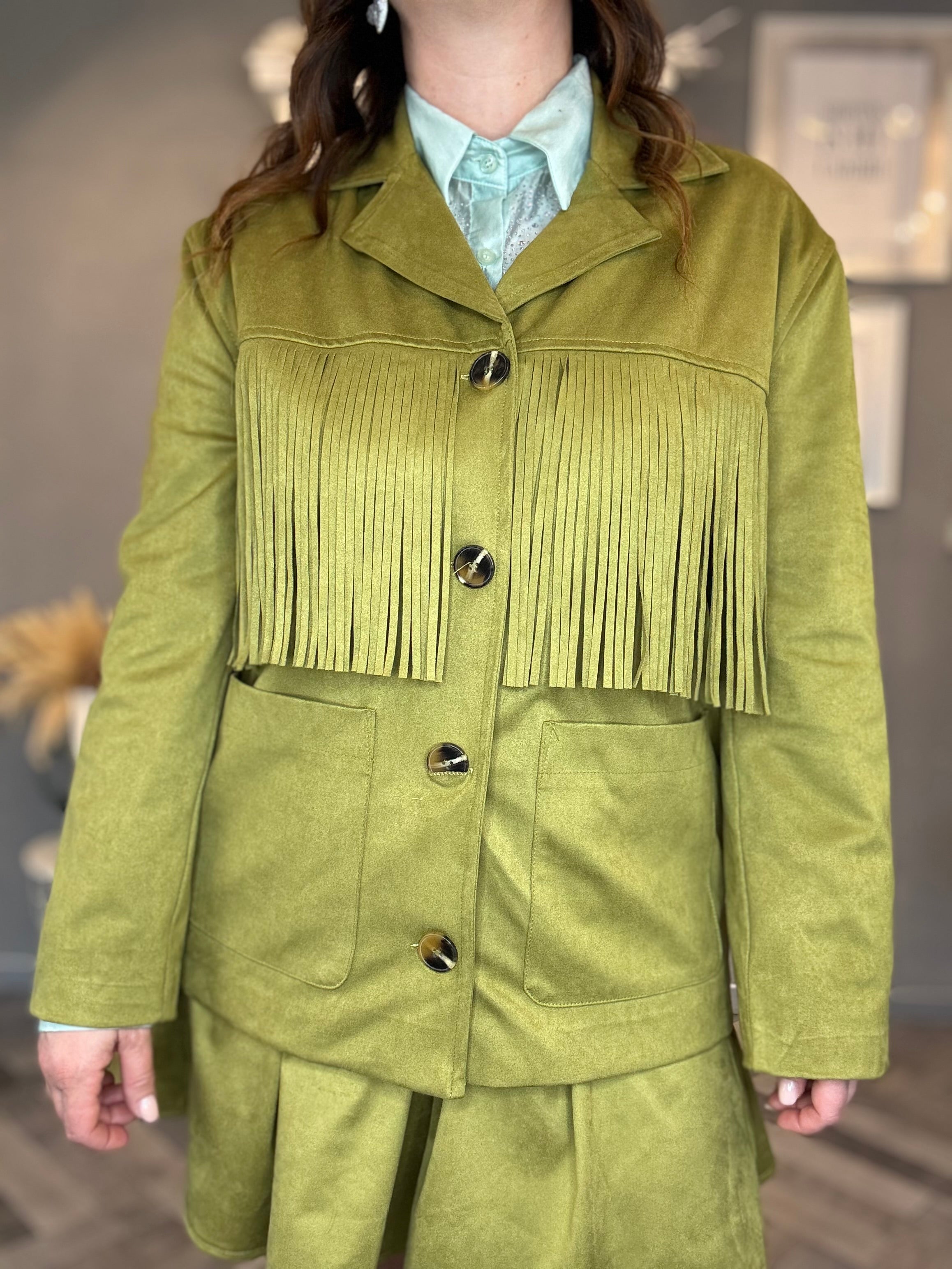 Giacca in eco suede effetto scamosciato con frange